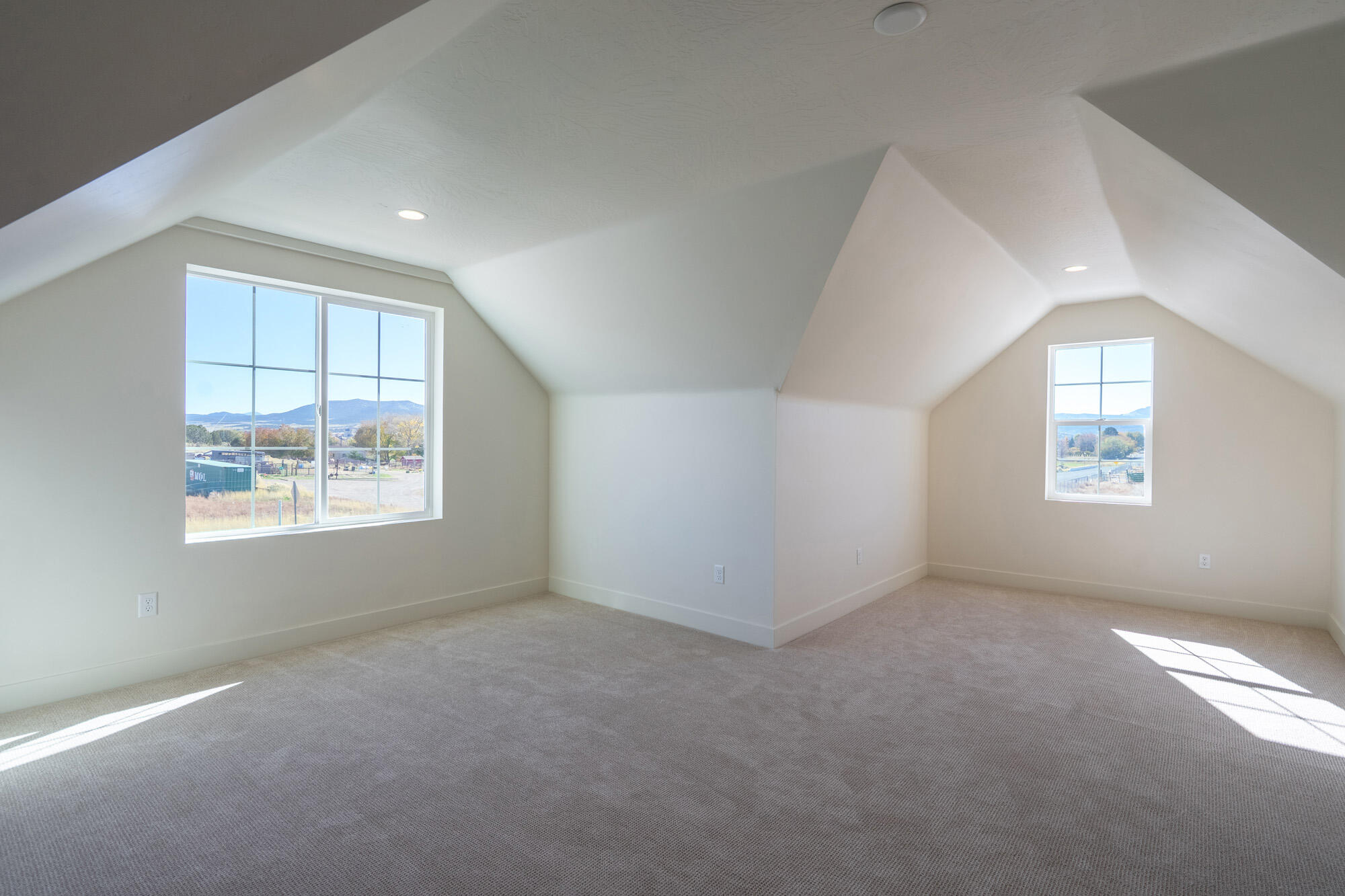 NORTH HILL ESTATES - Residential