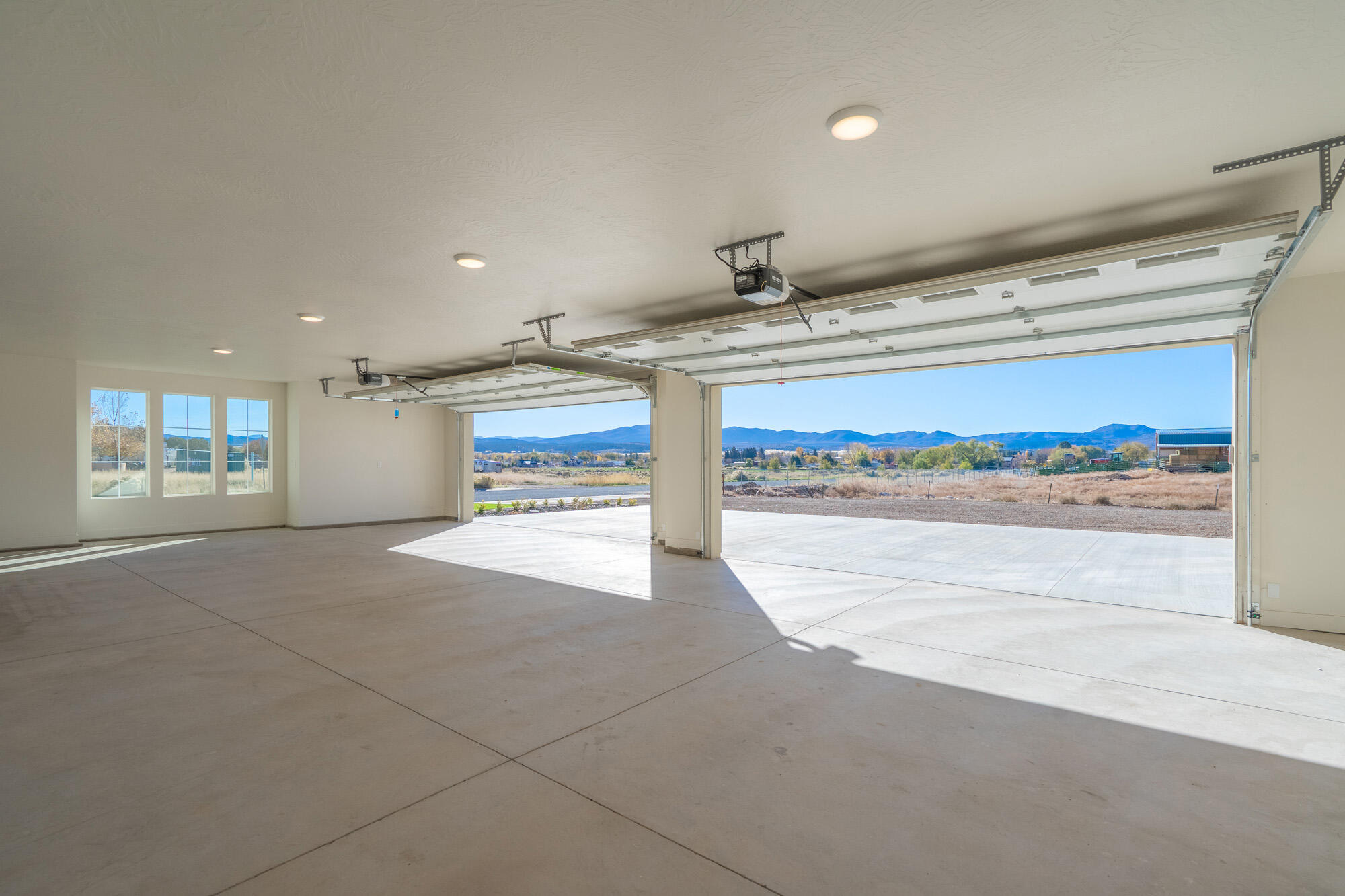 NORTH HILL ESTATES - Residential