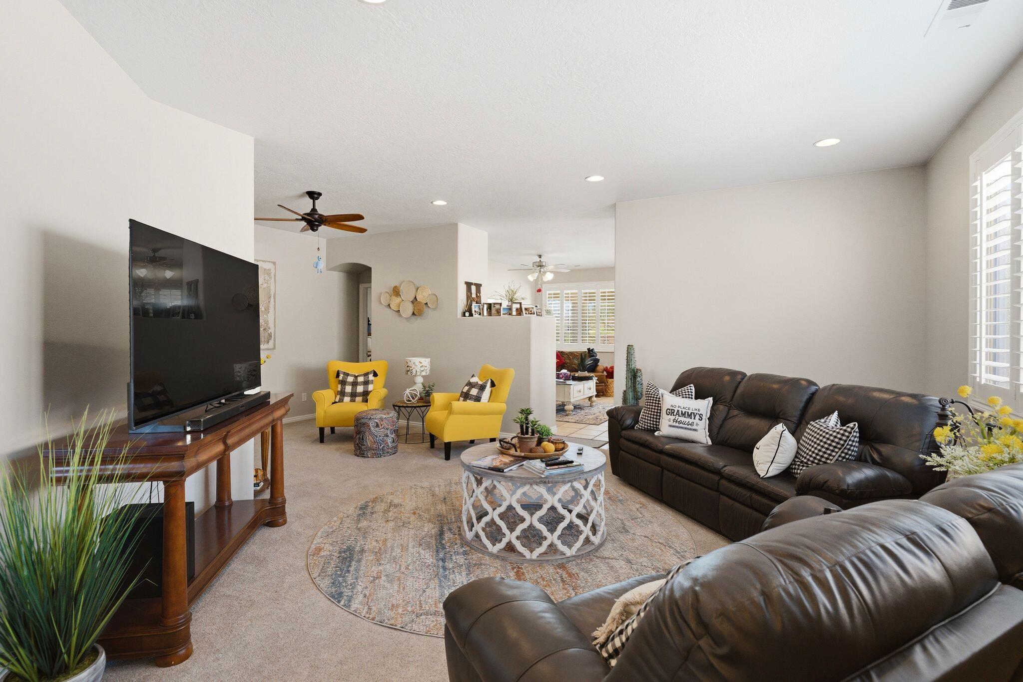 CORAL CANYON - Residential