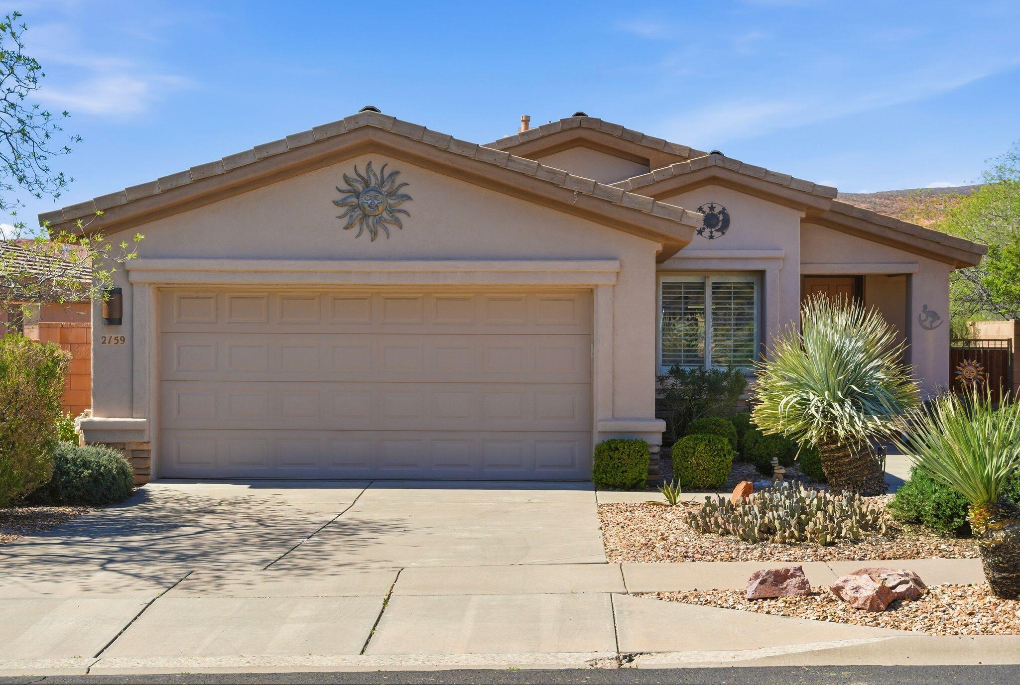 CORAL CANYON - Residential