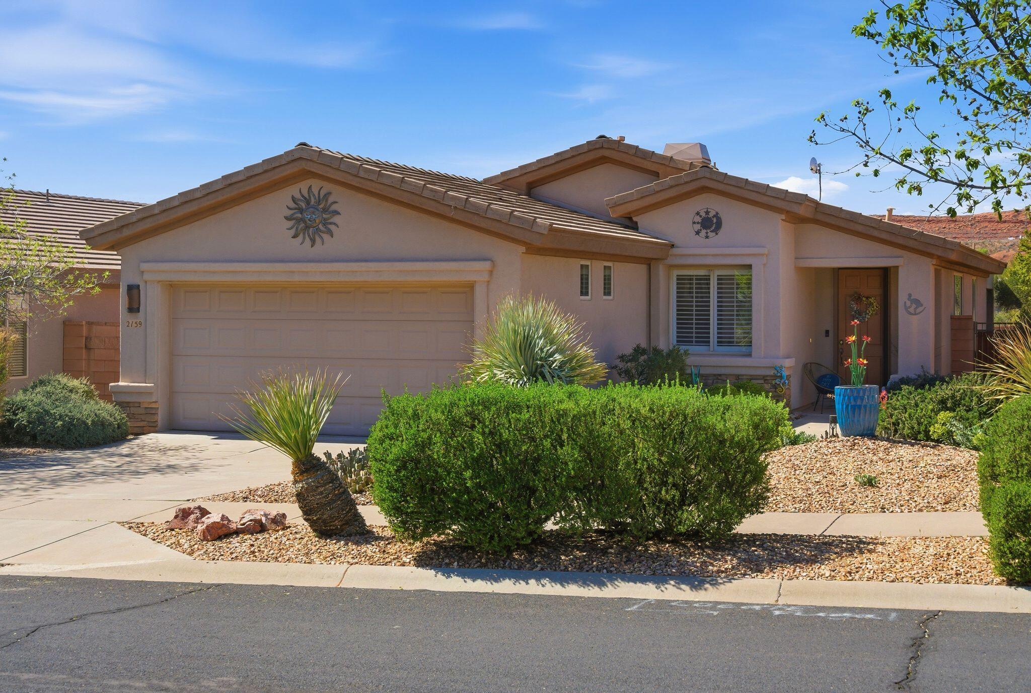 CORAL CANYON - Residential