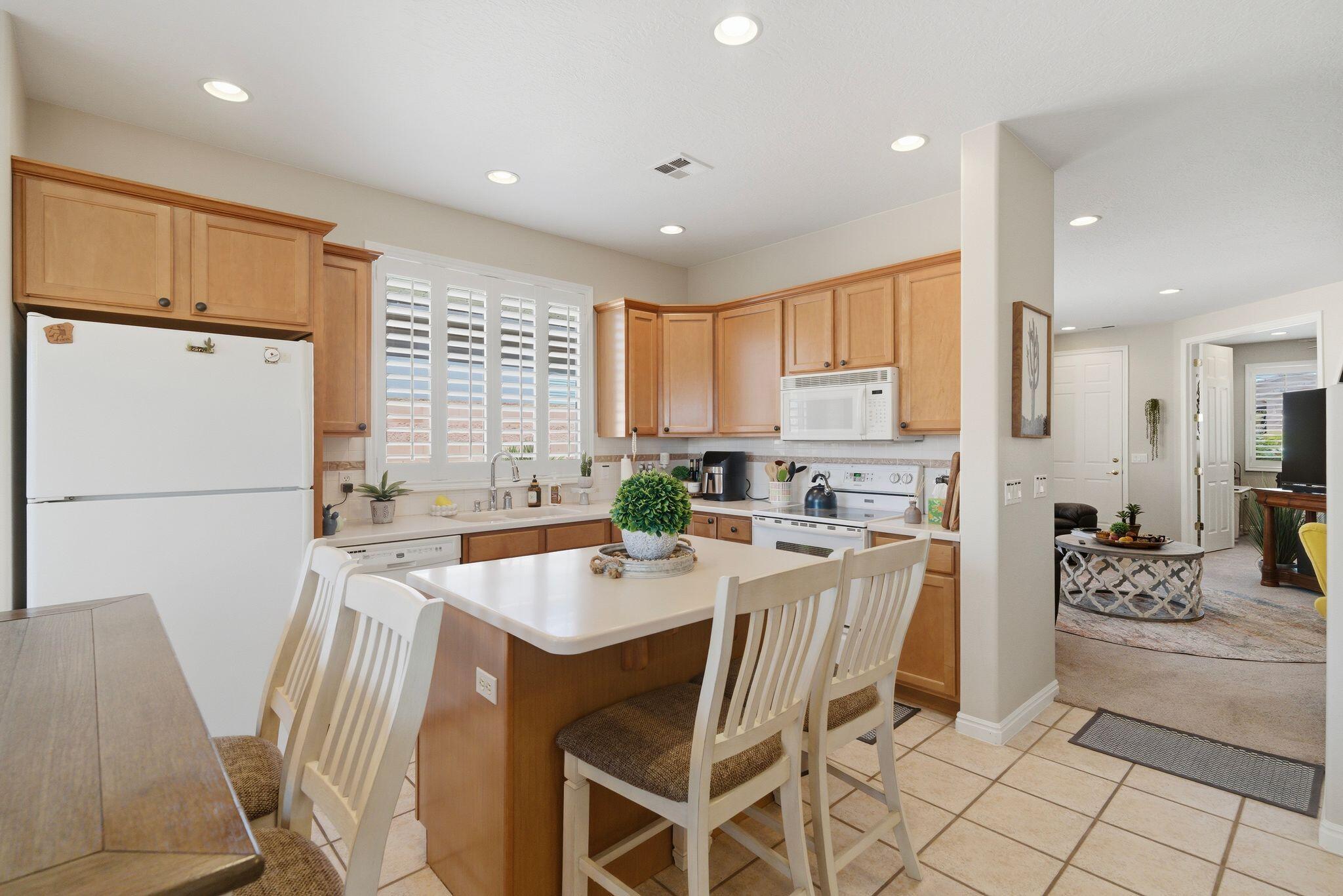 CORAL CANYON - Residential