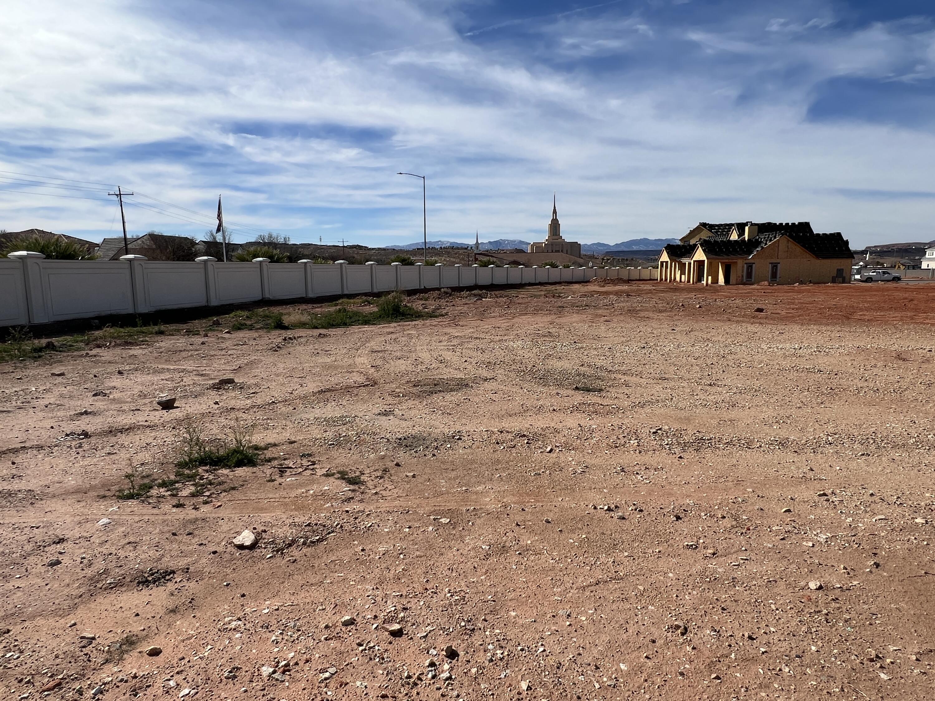 Sacred Court luxury lot close to schools, shopping, restaurants and recreation. Bring your own builder.