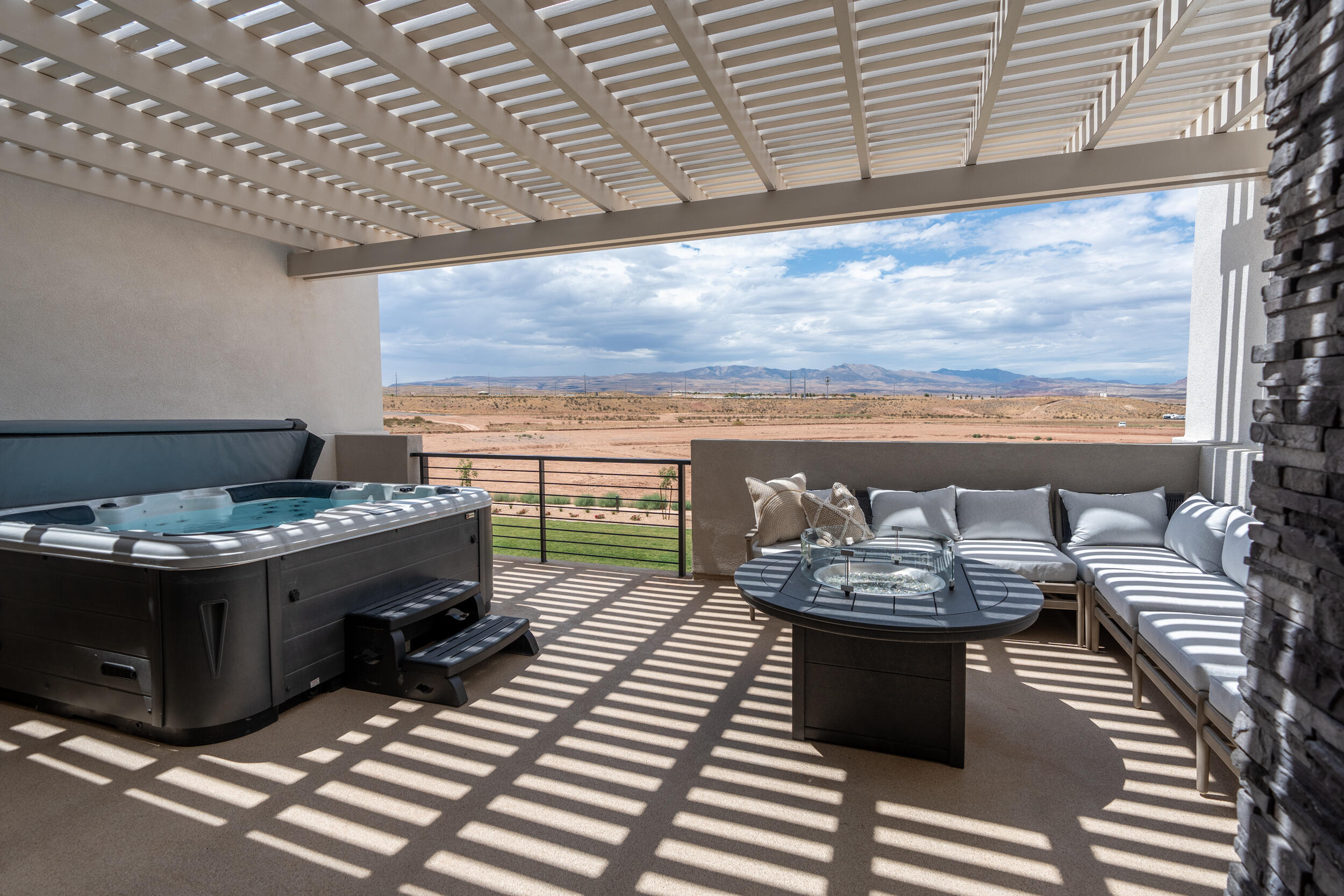 DESERT COLOR RESORT - Residential