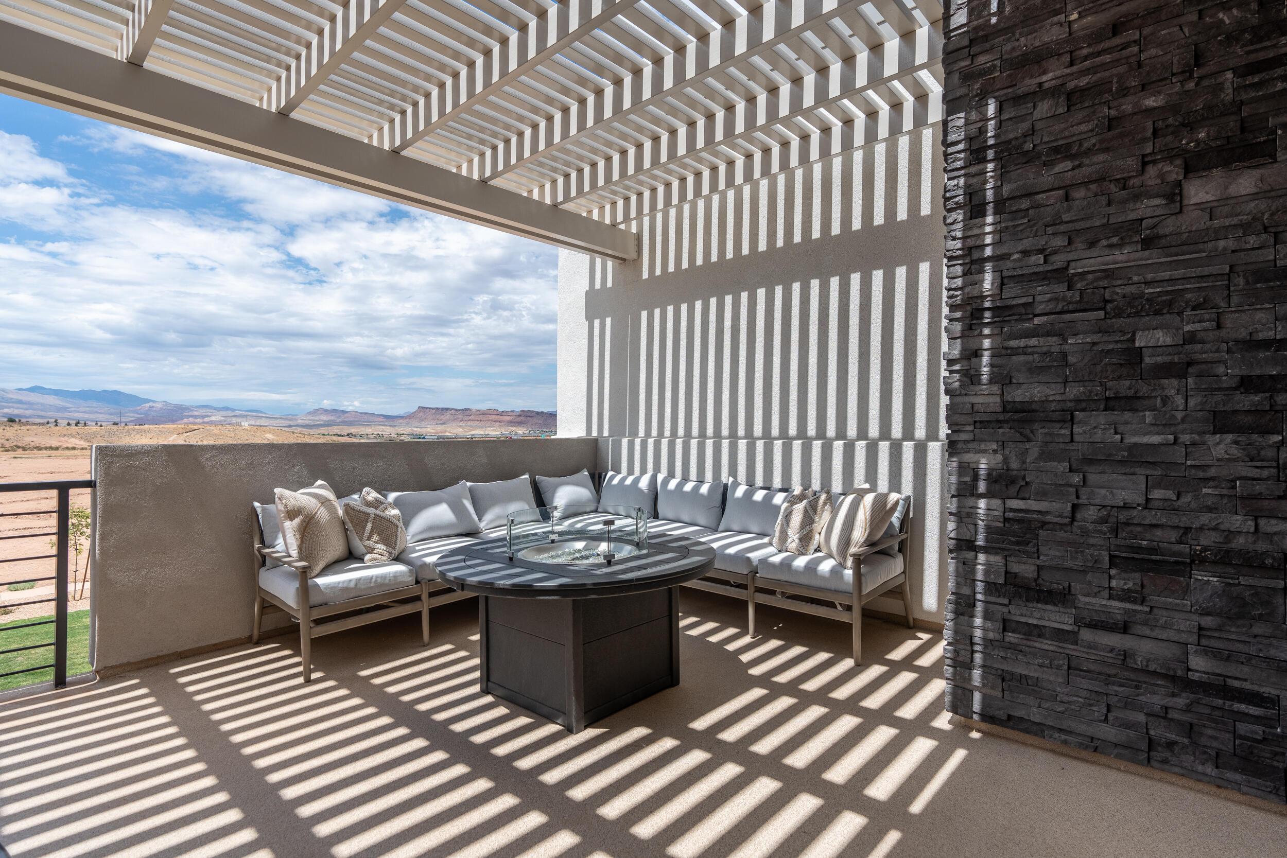 DESERT COLOR RESORT - Residential
