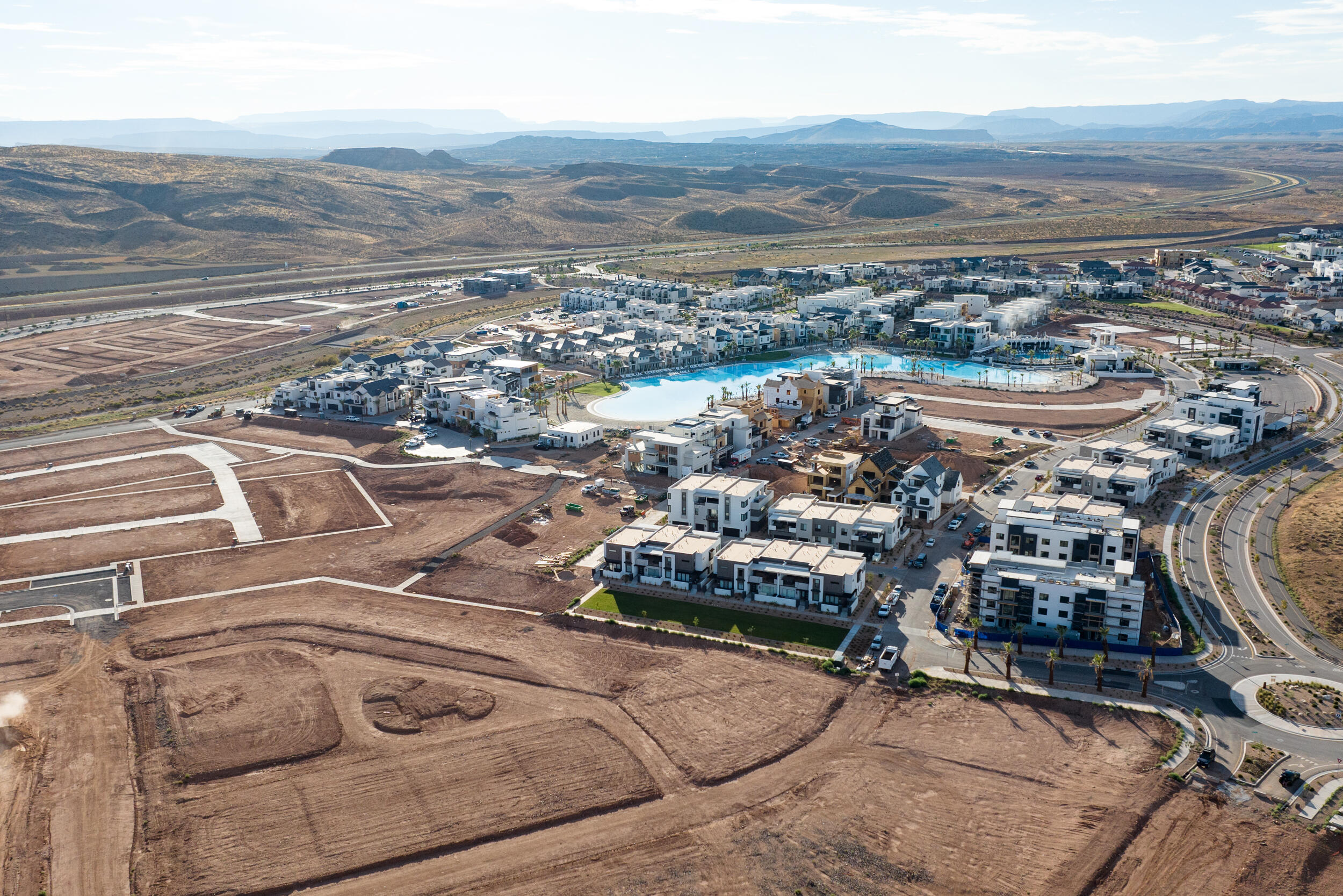 DESERT COLOR RESORT - Residential