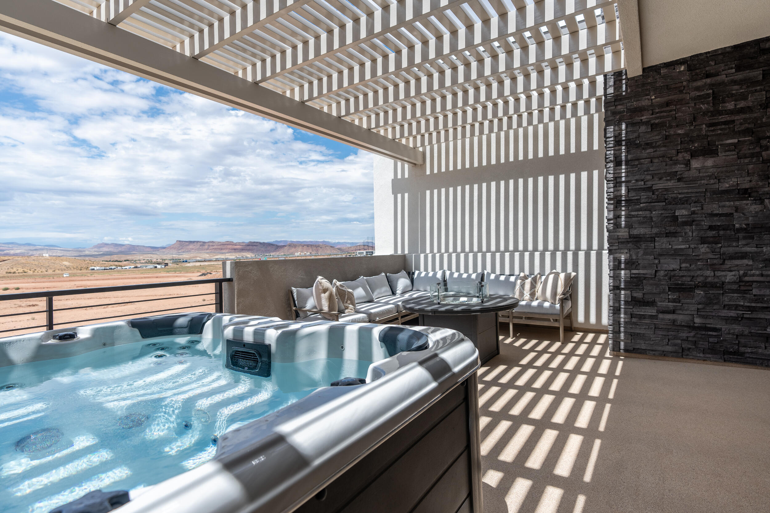 DESERT COLOR RESORT - Residential