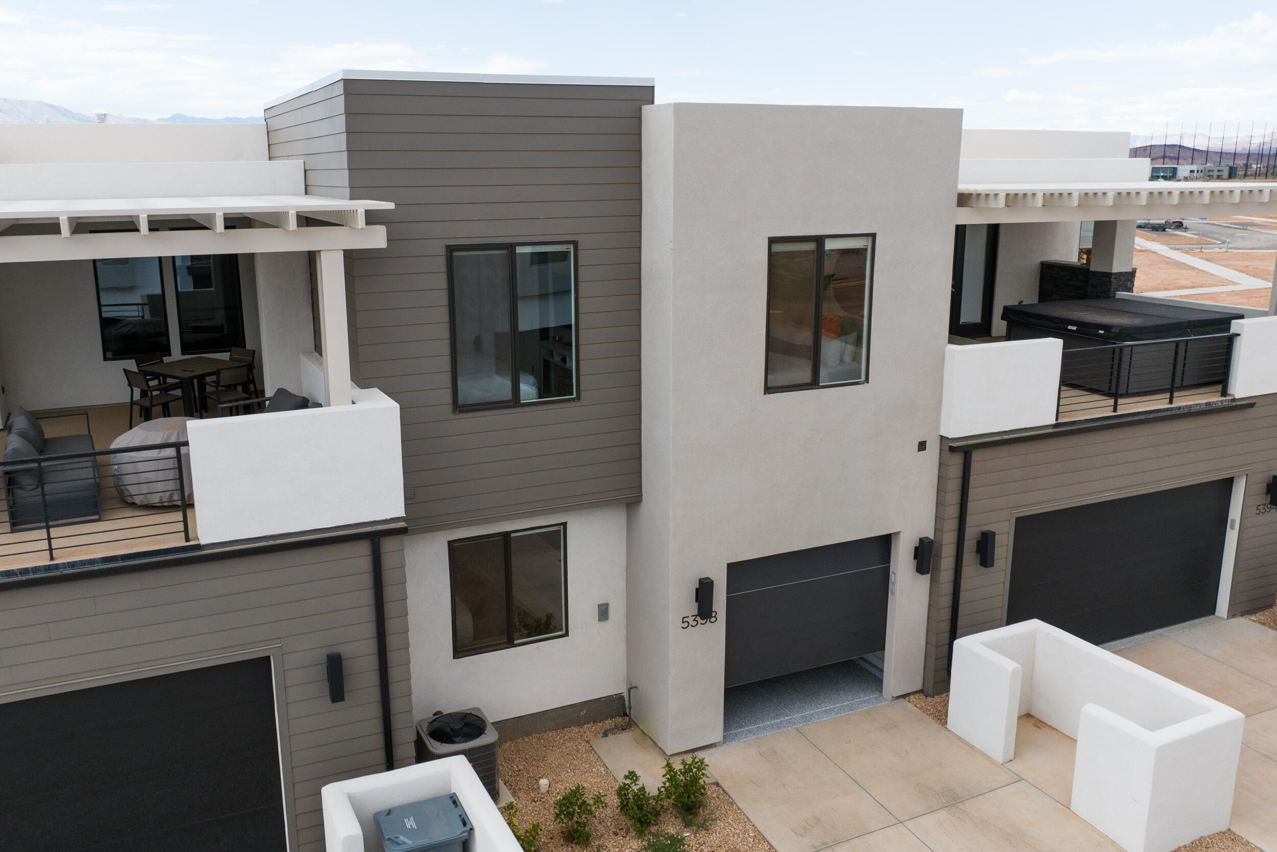DESERT COLOR RESORT - Residential