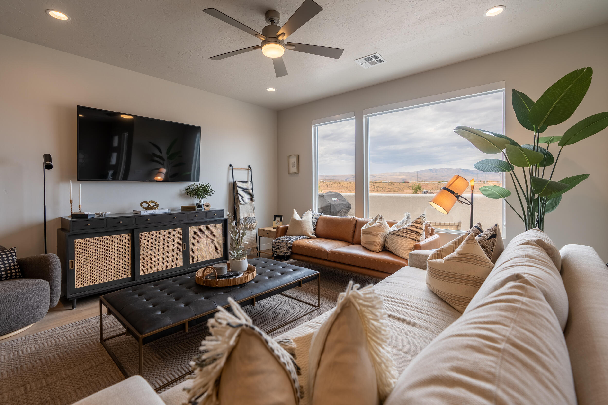 DESERT COLOR RESORT - Residential
