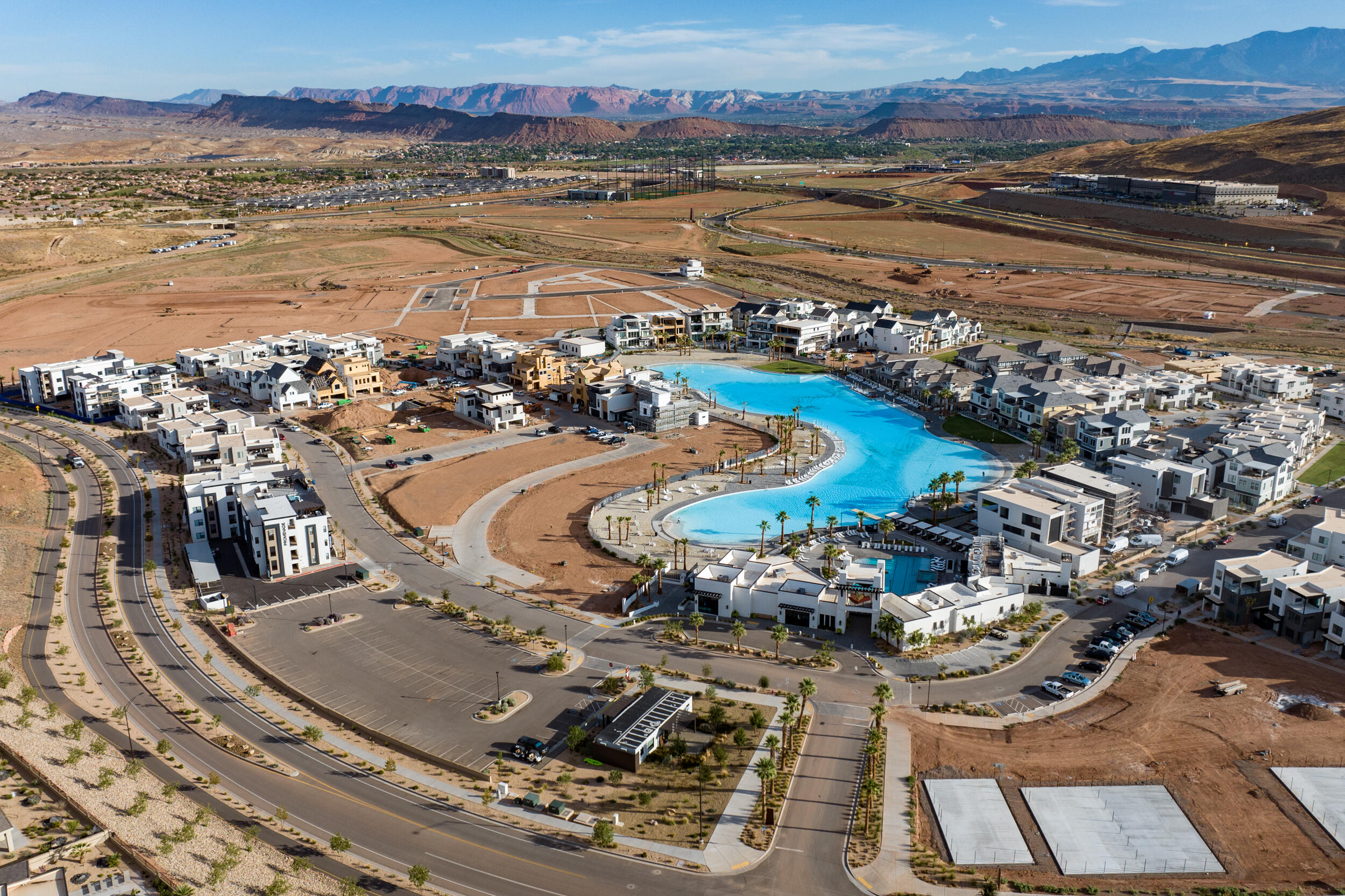 DESERT COLOR RESORT - Residential