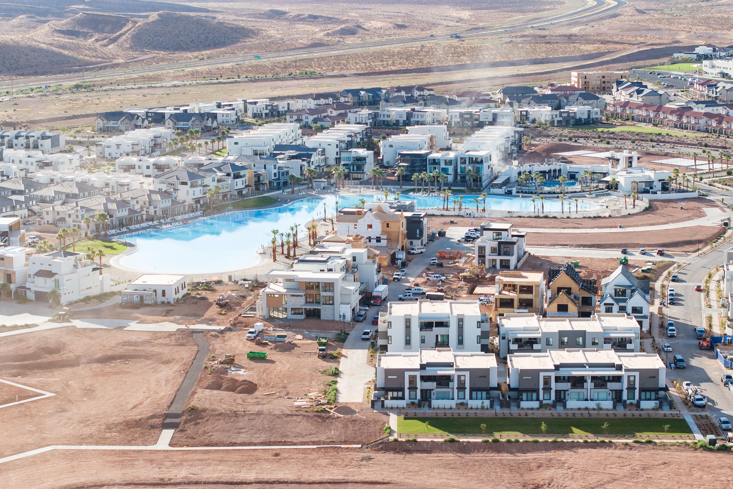 DESERT COLOR RESORT - Residential