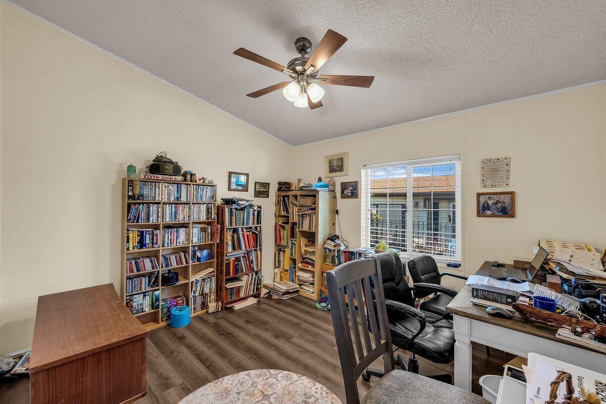 RAINBOW RIDGE MOBILE HOME PARK - Residential