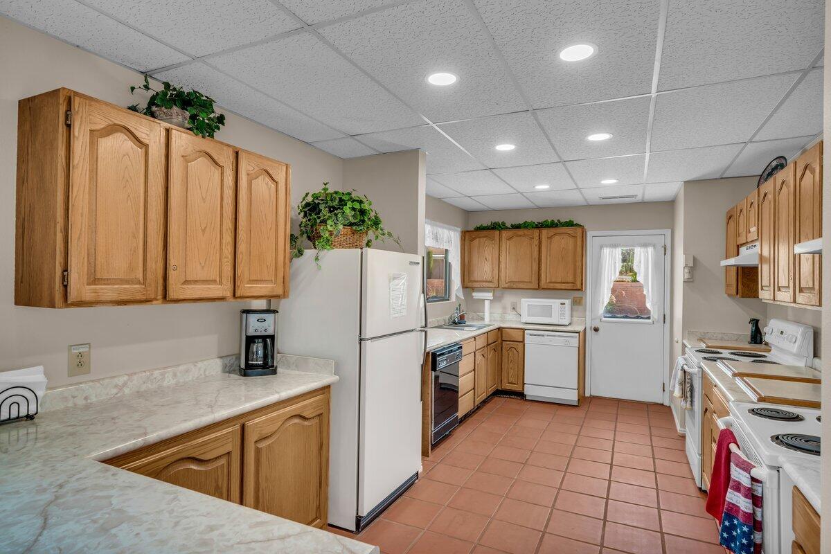RAINBOW RIDGE MOBILE HOME PARK - Residential