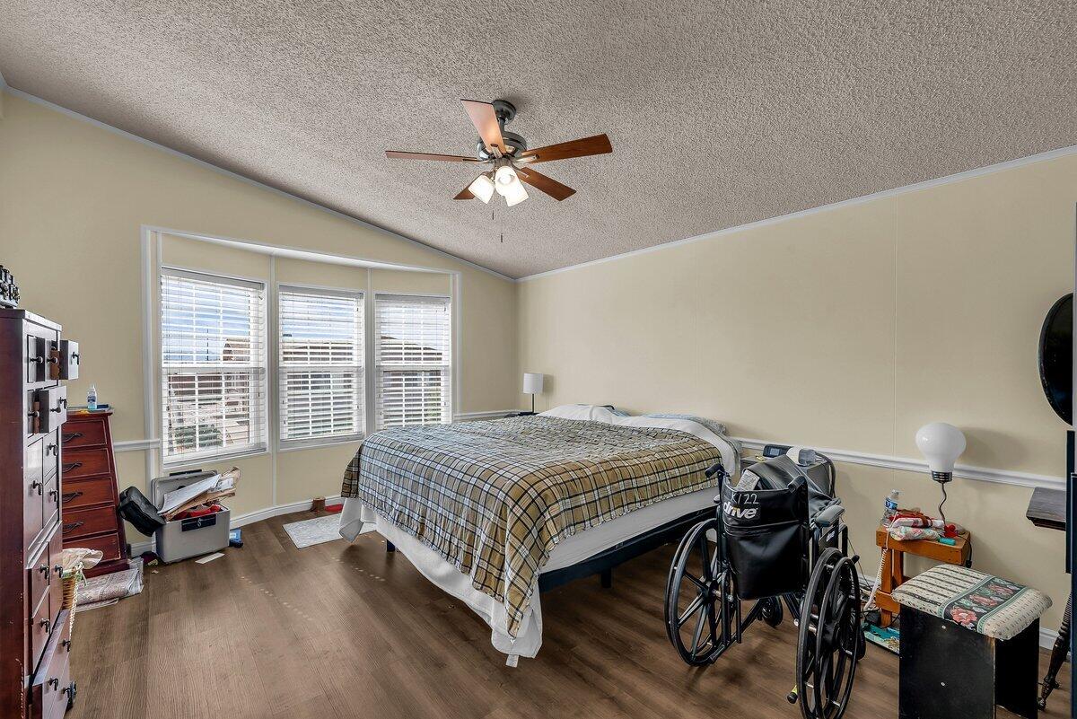 RAINBOW RIDGE MOBILE HOME PARK - Residential