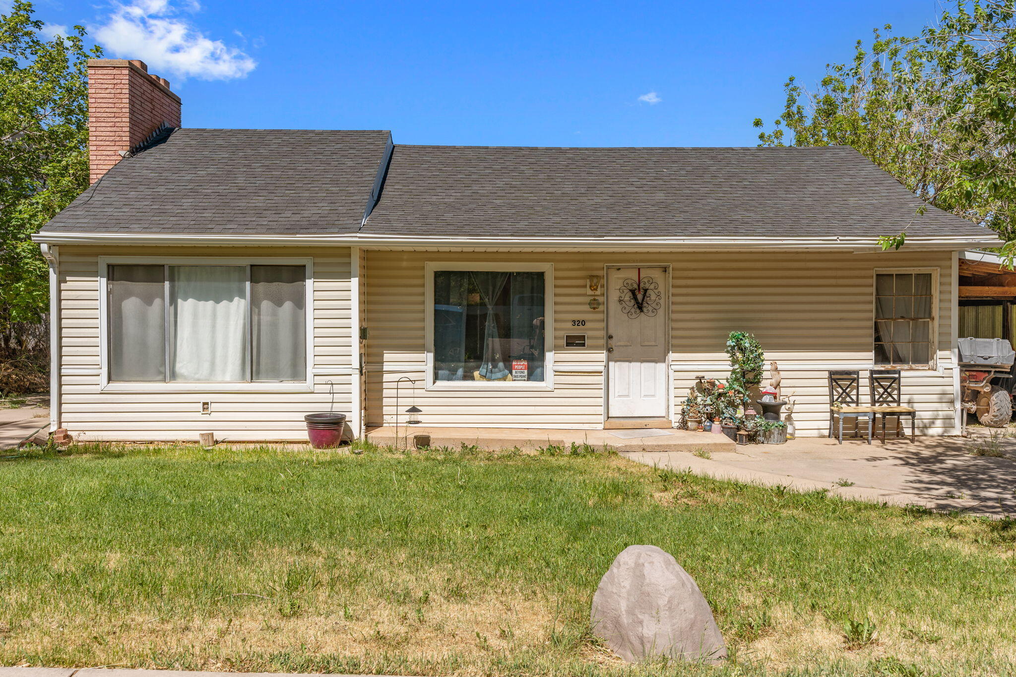 Charming home in the heart of Cedar City offering convenience, comfort, and small-town charm. Located at 320 S 100 E, this property is just minutes from downtown shopping, dining, schools, and Southern Utah University. Featuring a functional layout, and a great location, this home is perfect for full-time living, a second home, or an investment opportunity. Enjoy easy access to outdoor recreation, local events, and everything Cedar City has to offer.