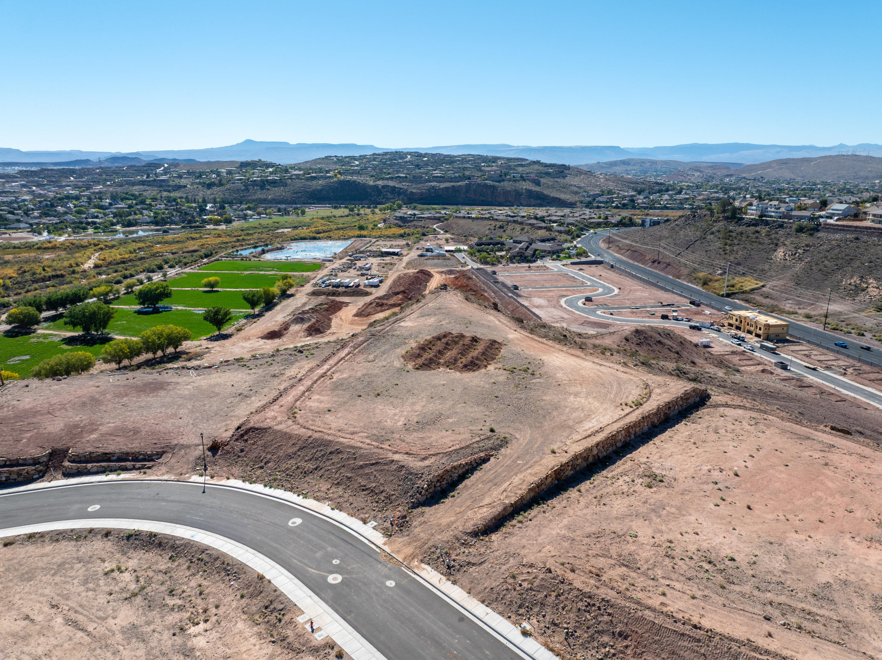 KNETTAS KNOLL SUB - Land