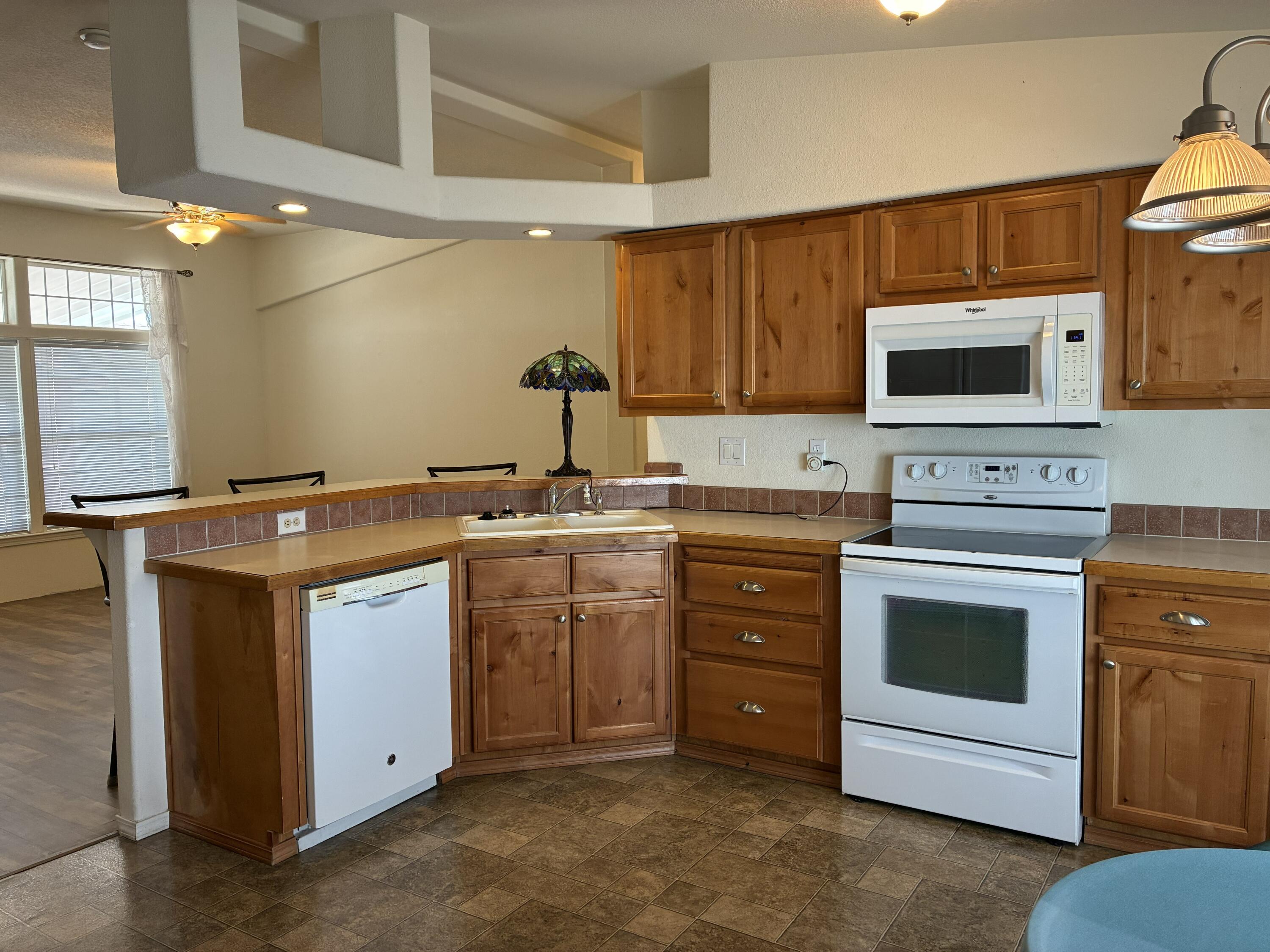 LAVA BLUFF MOBILE HOME PARK - Residential