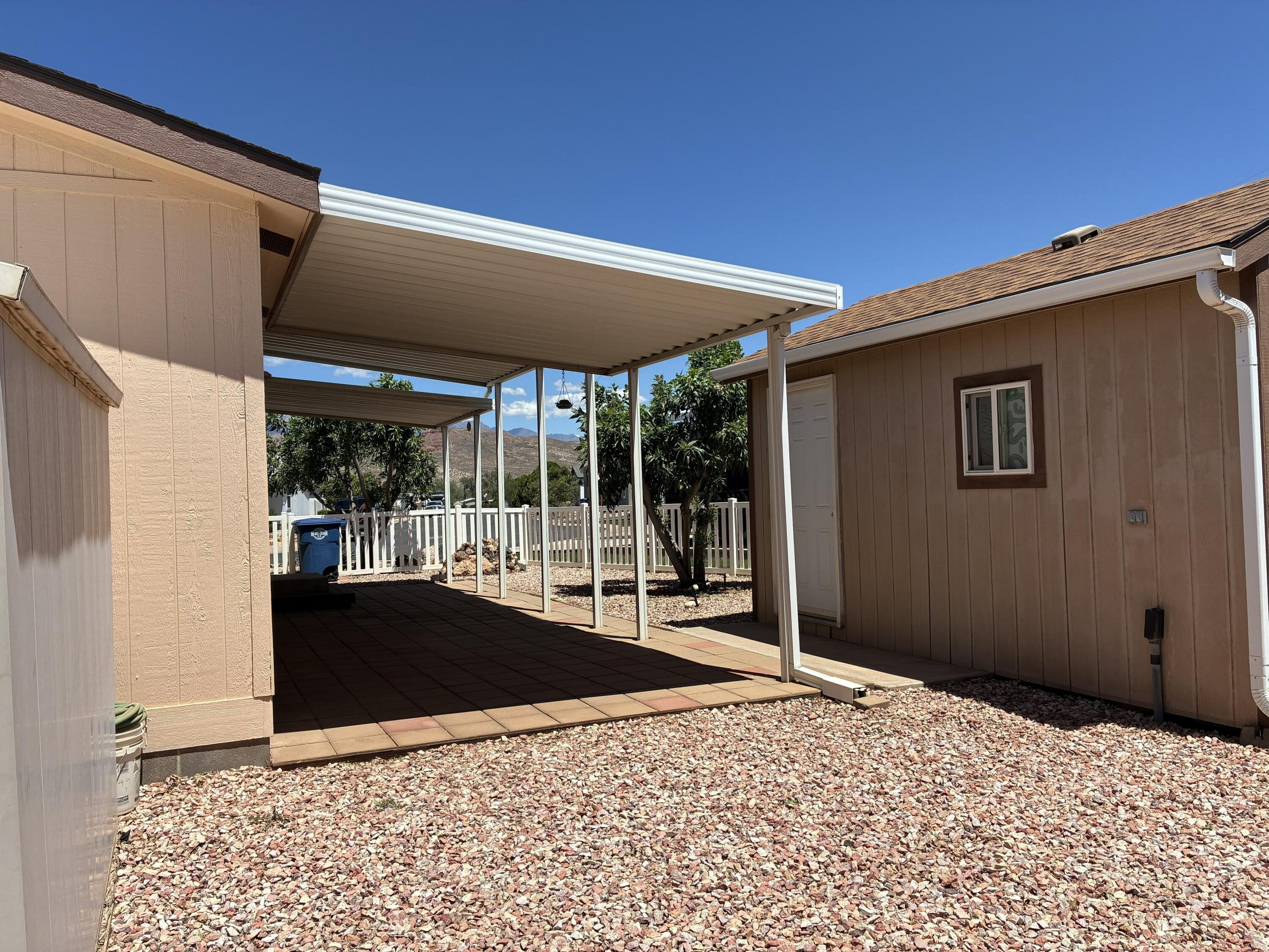 LAVA BLUFF MOBILE HOME PARK - Residential