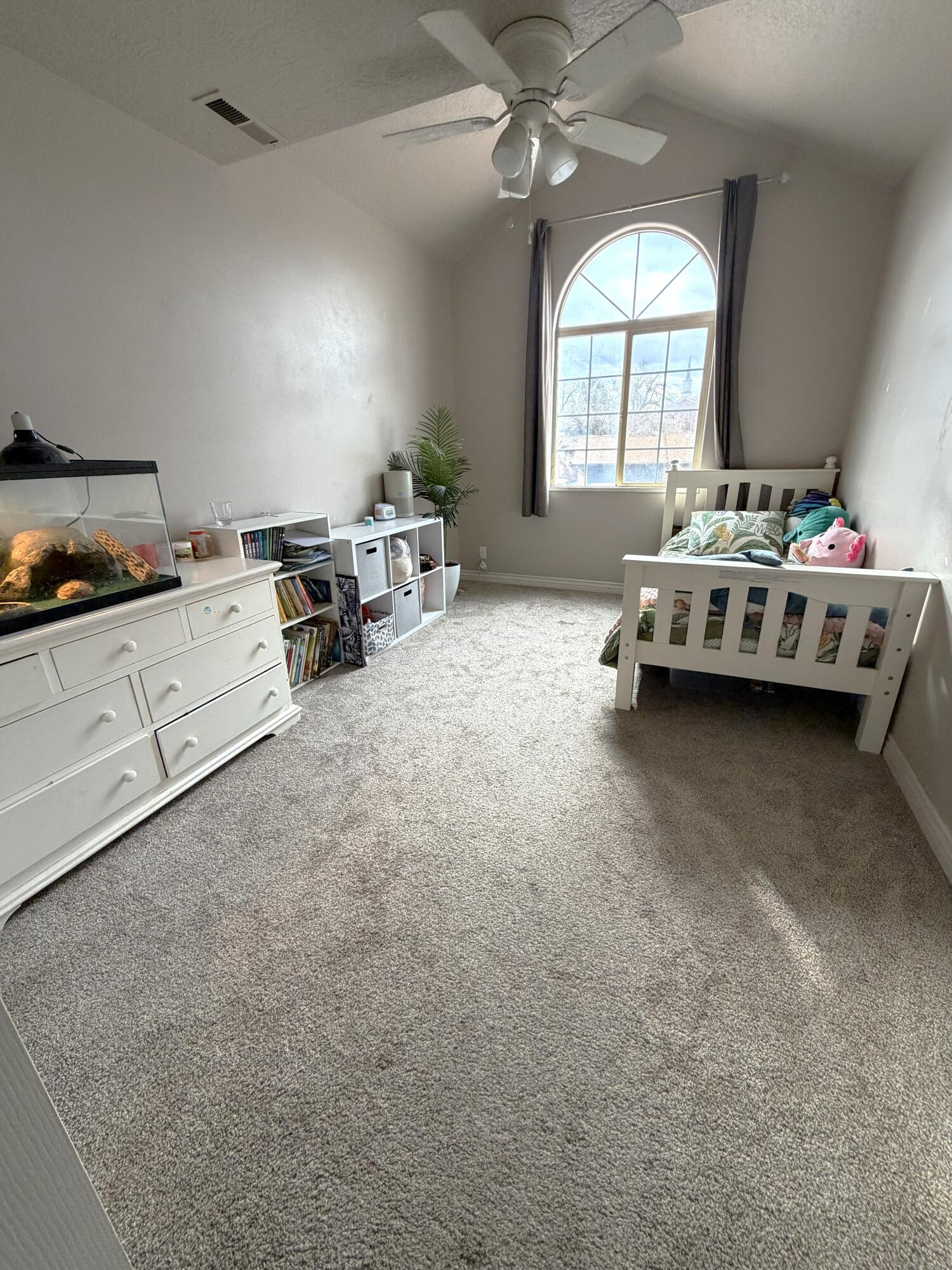 BLOOMINGTON HILLS - Residential