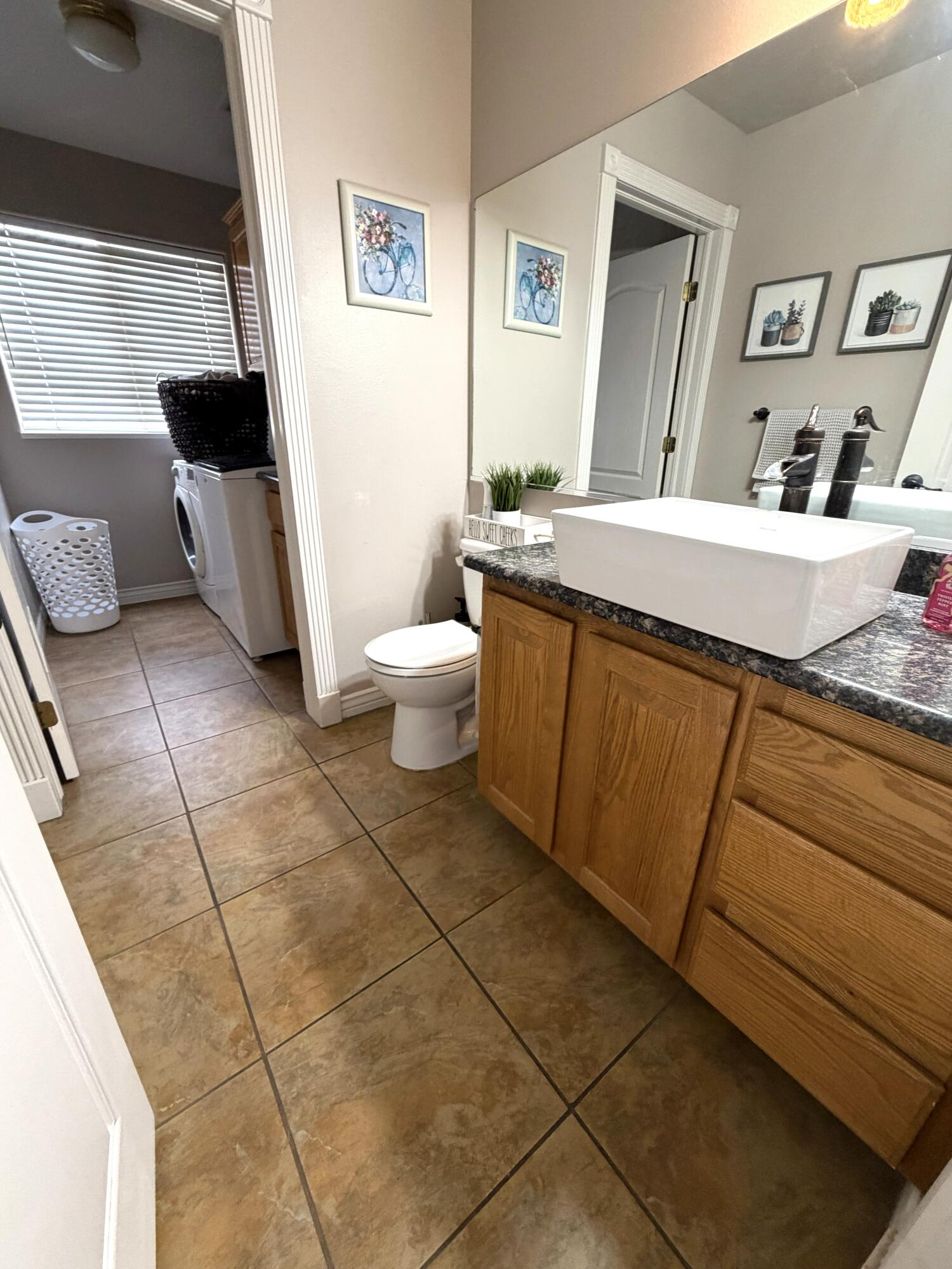 BLOOMINGTON HILLS - Residential