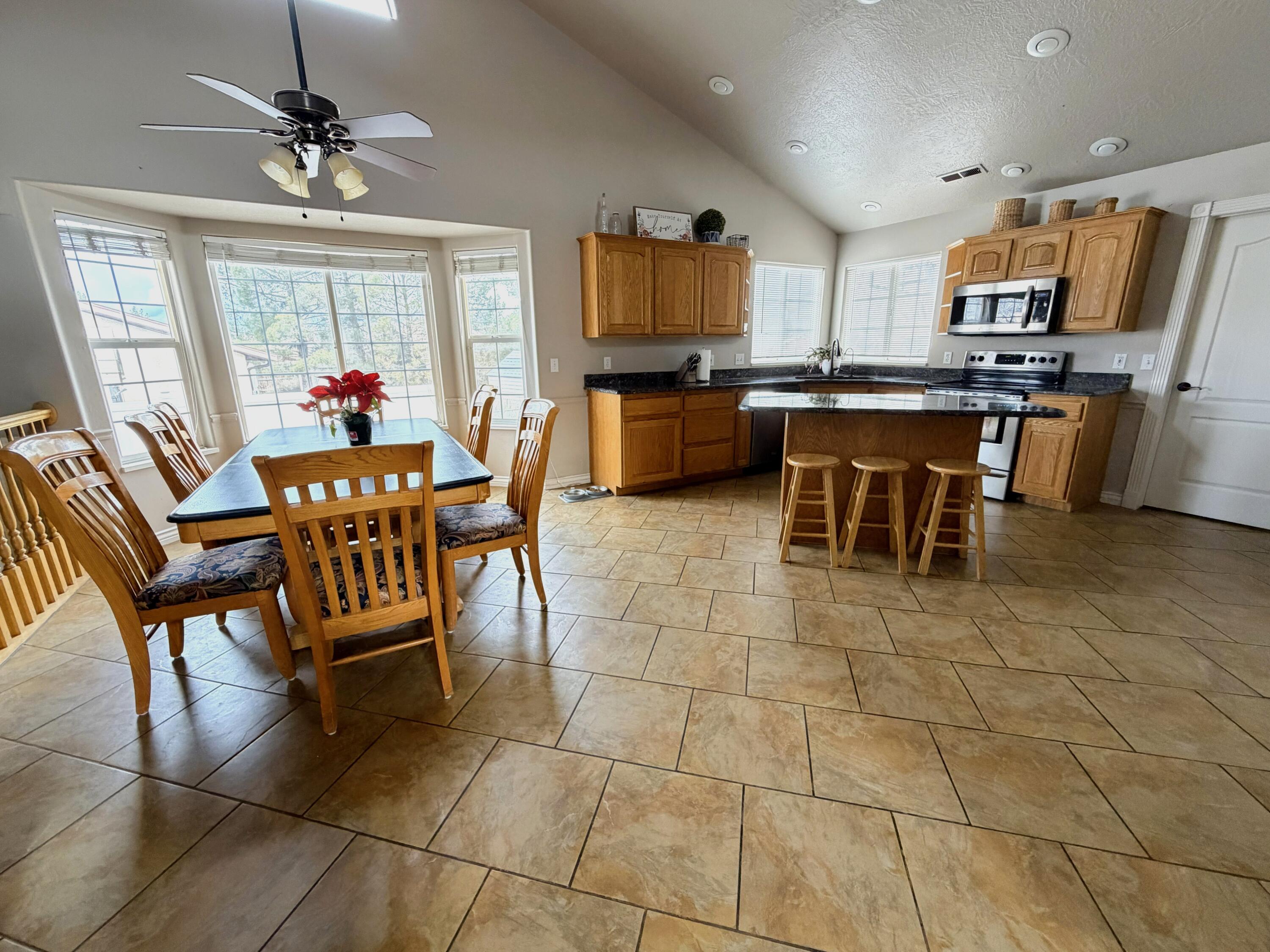 BLOOMINGTON HILLS - Residential