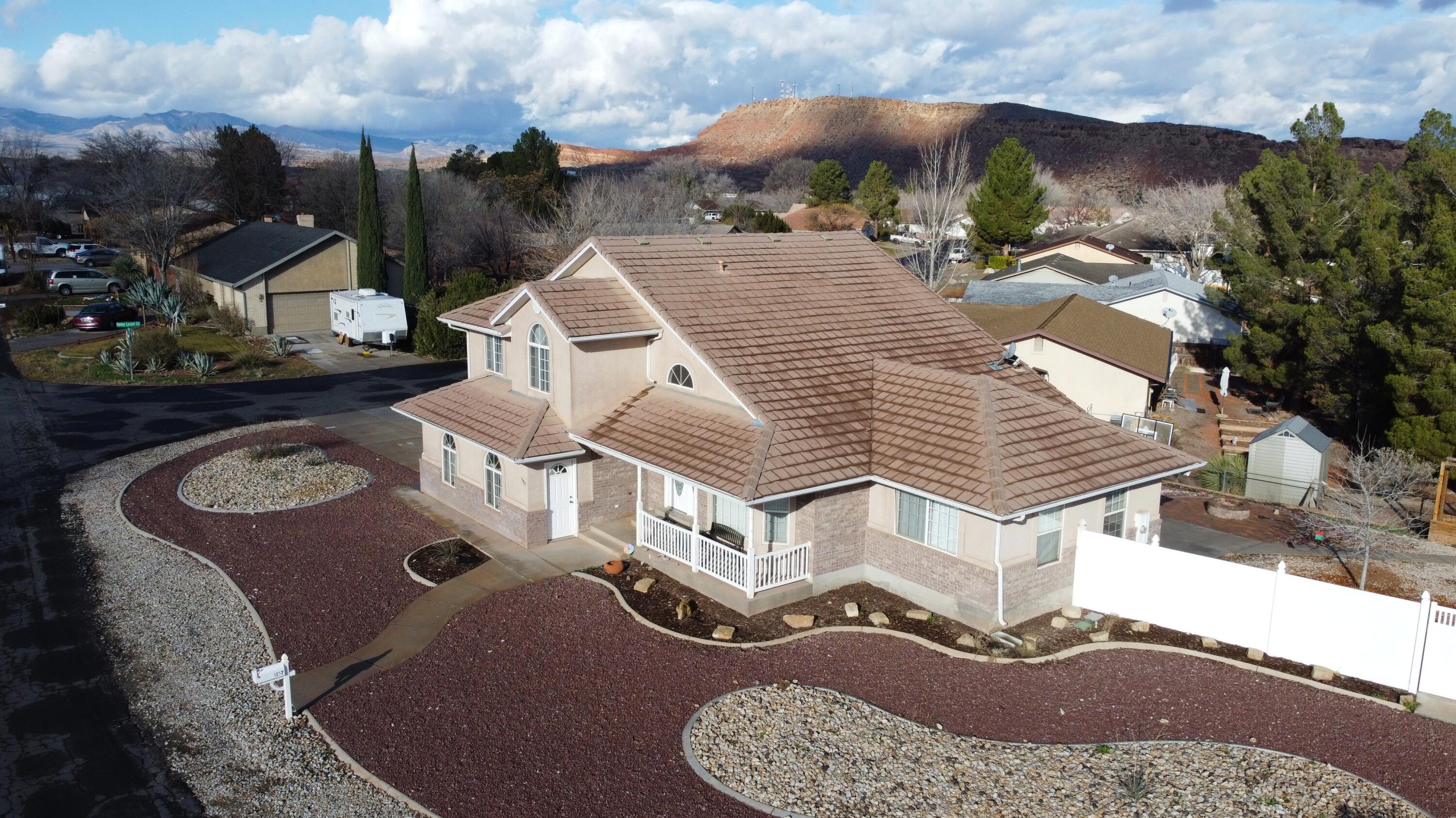 BLOOMINGTON HILLS - Residential