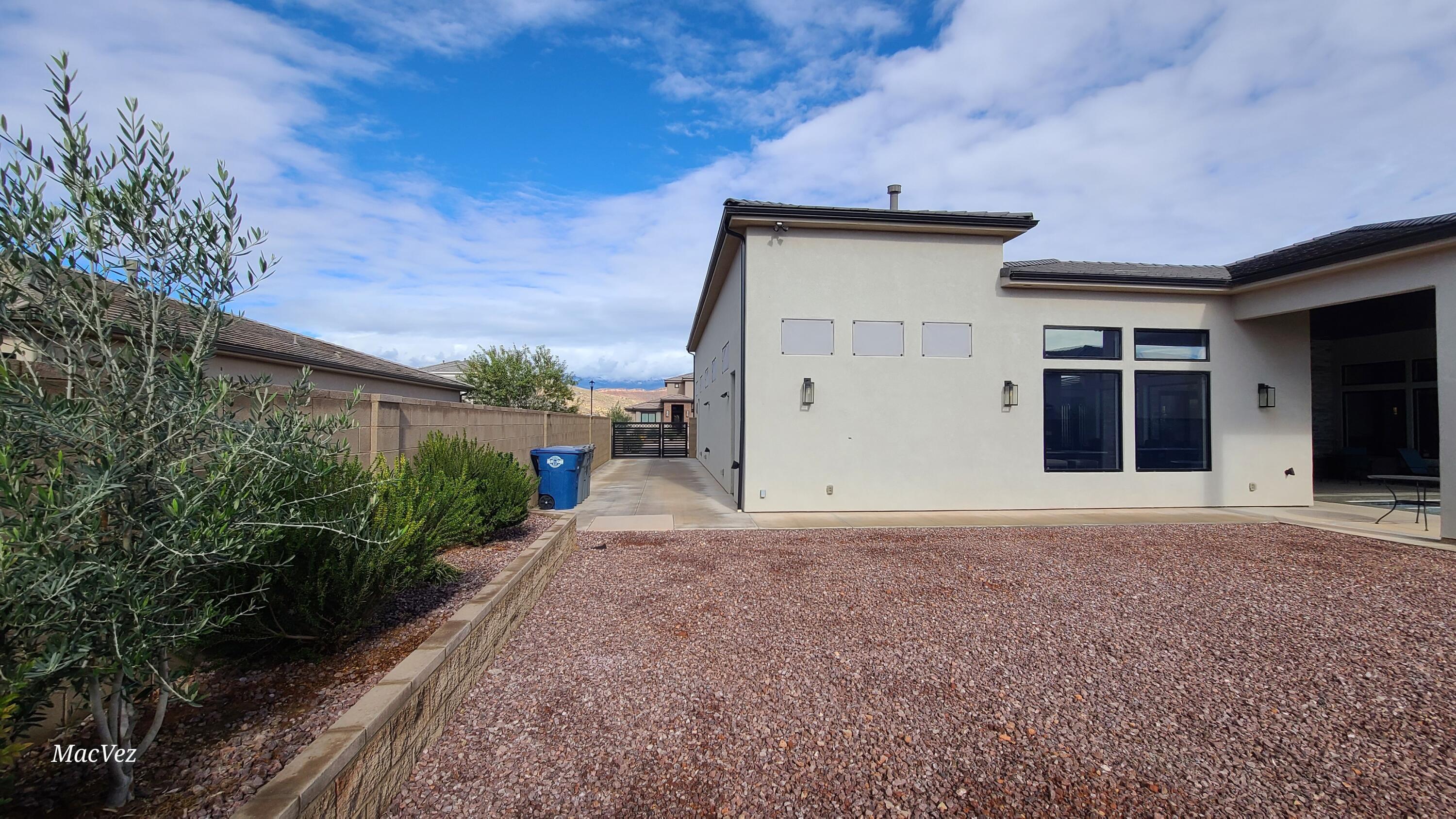 PECAN VALLEY - Residential