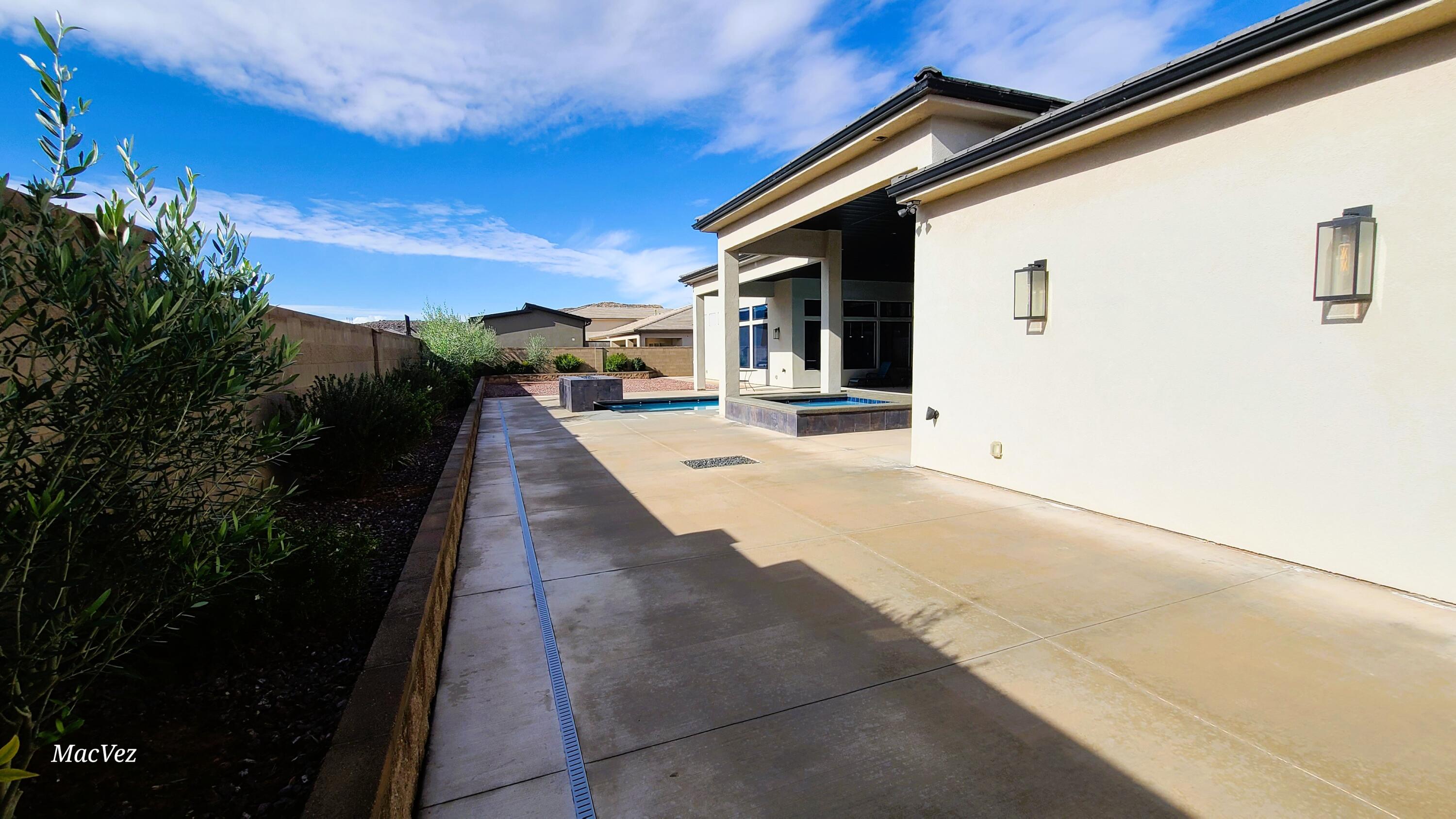 PECAN VALLEY - Residential