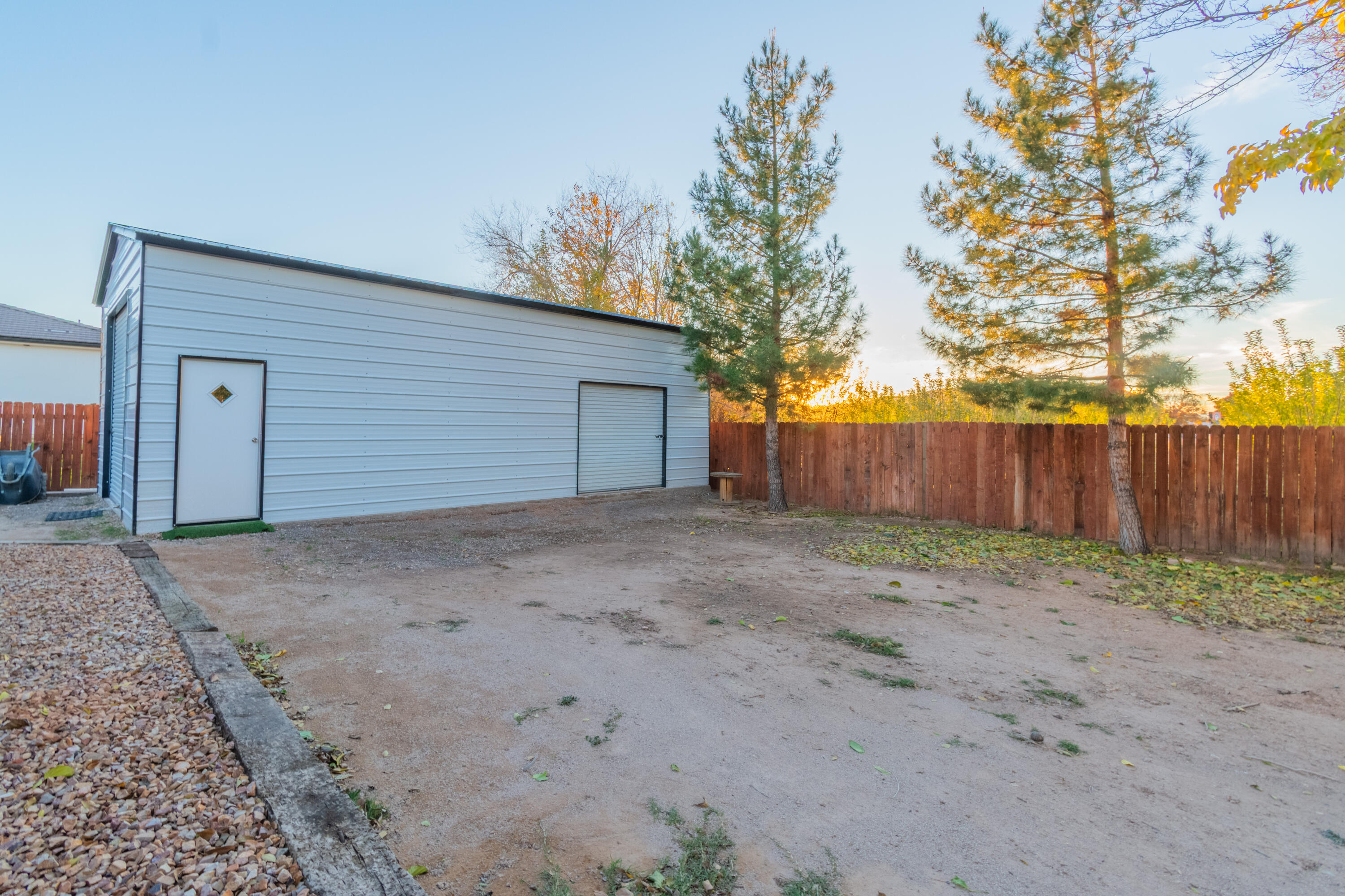 LAVERKIN TOWNSITE AND FIELD - Residential