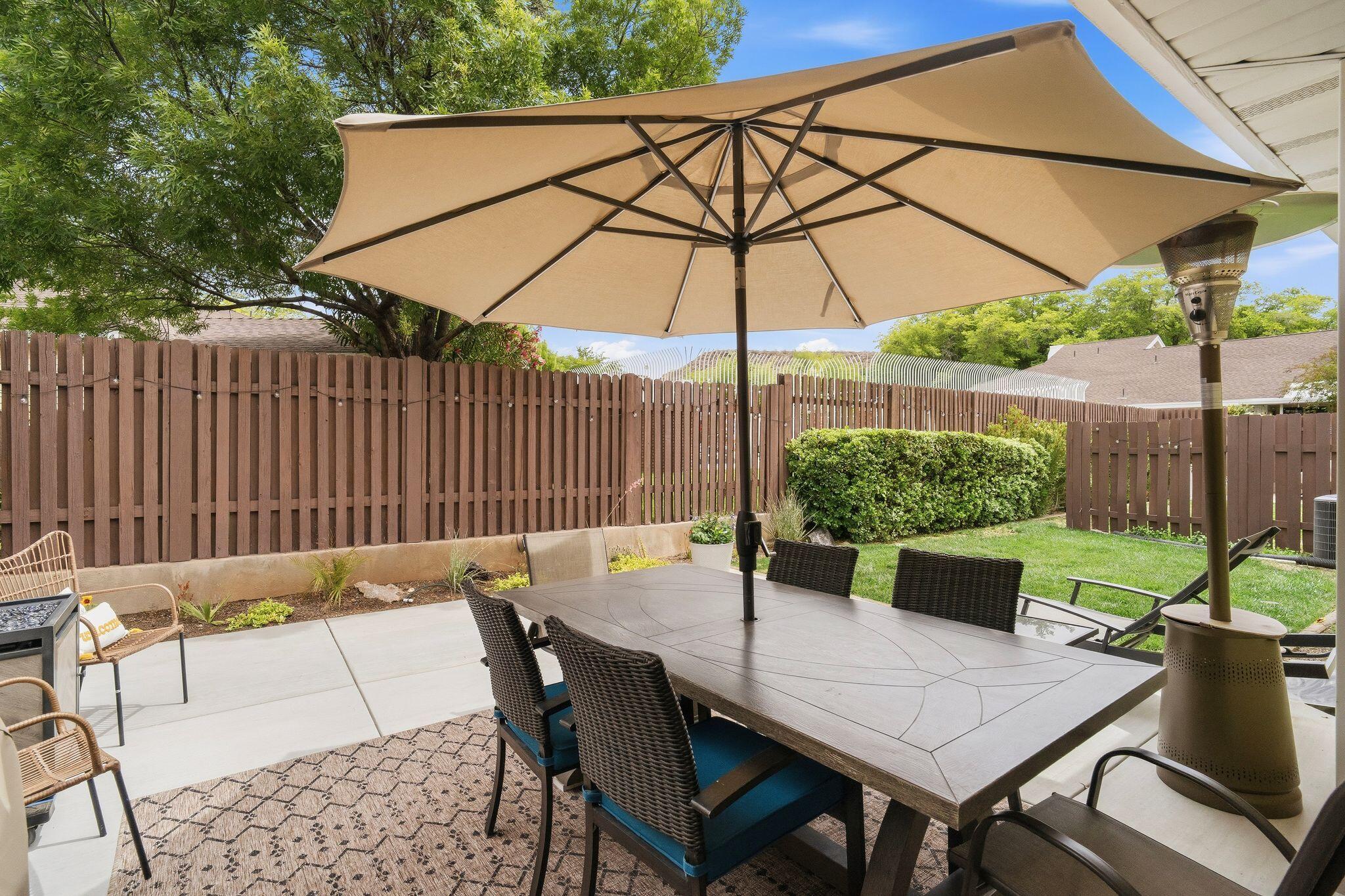 RED CANYON TOWNHOMES - Residential