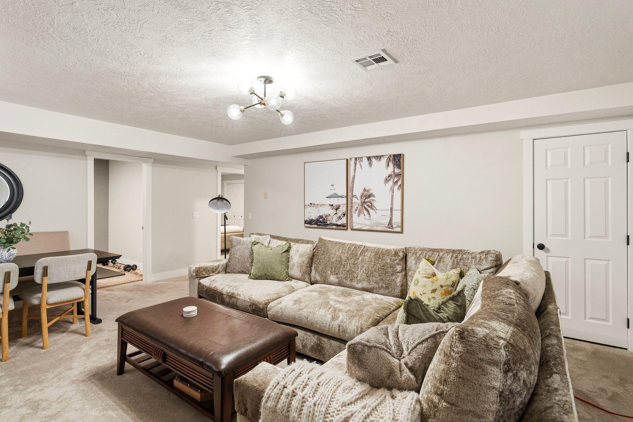 RED CANYON TOWNHOMES - Residential