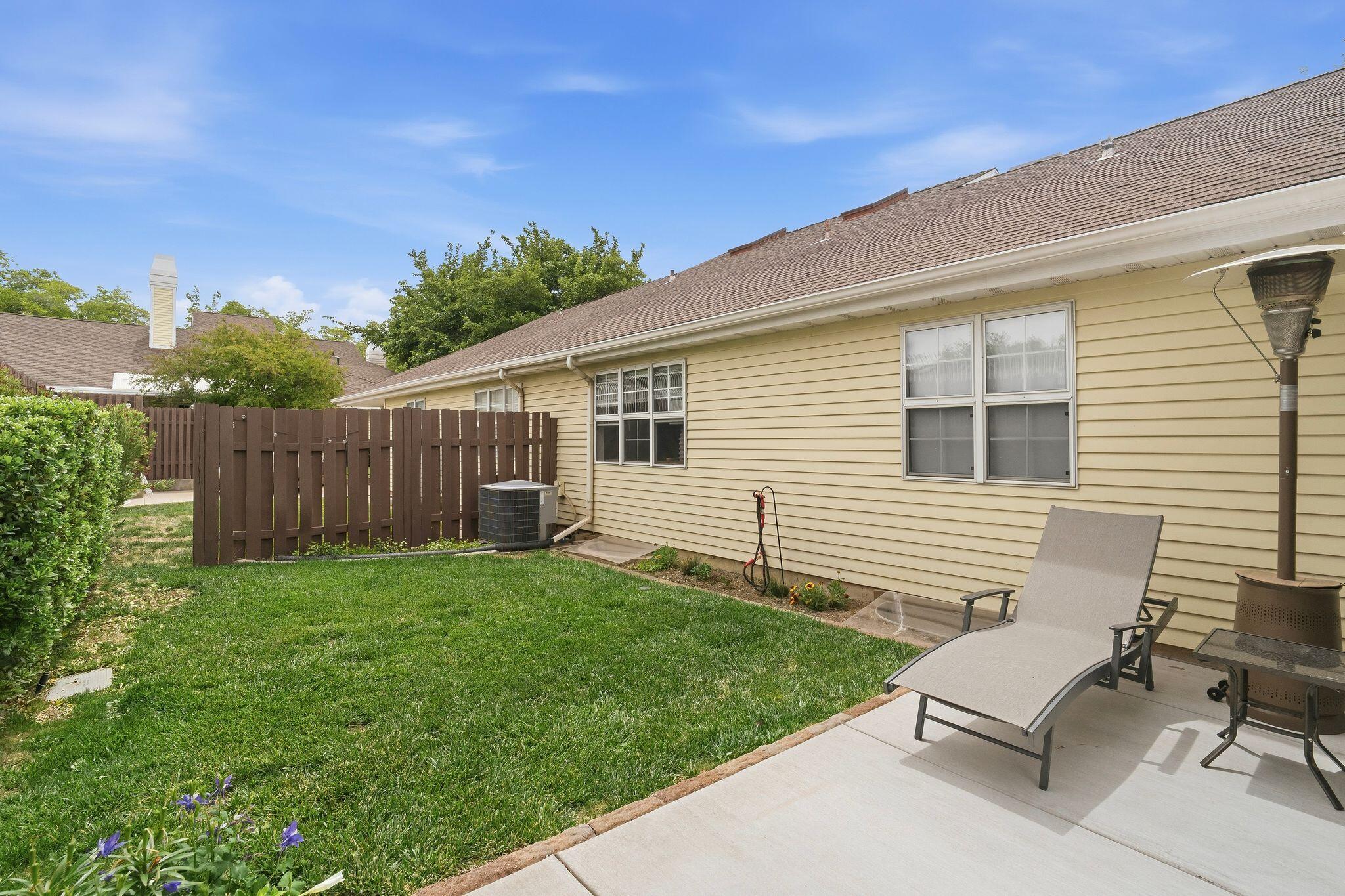 RED CANYON TOWNHOMES - Residential