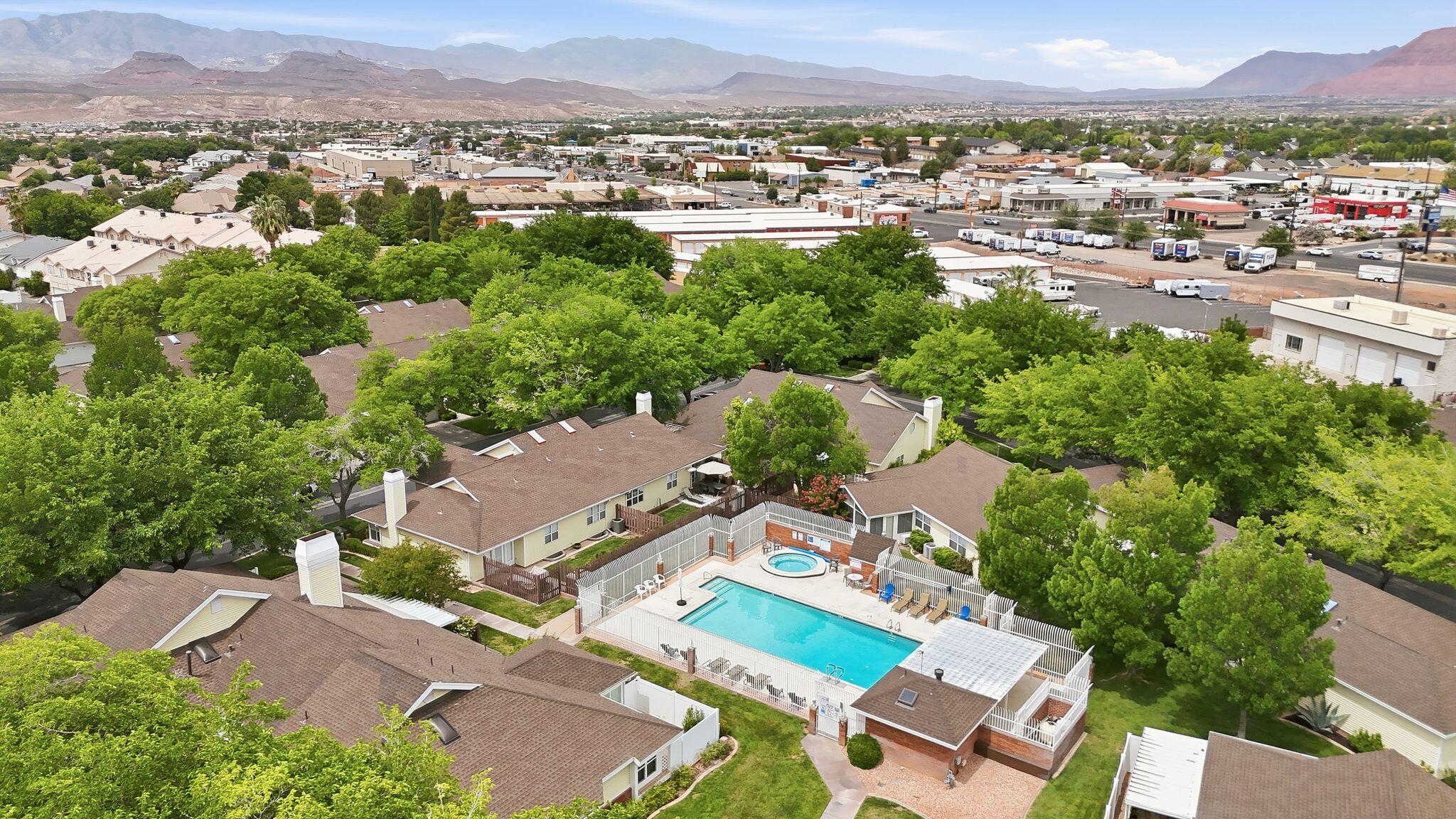 RED CANYON TOWNHOMES - Residential