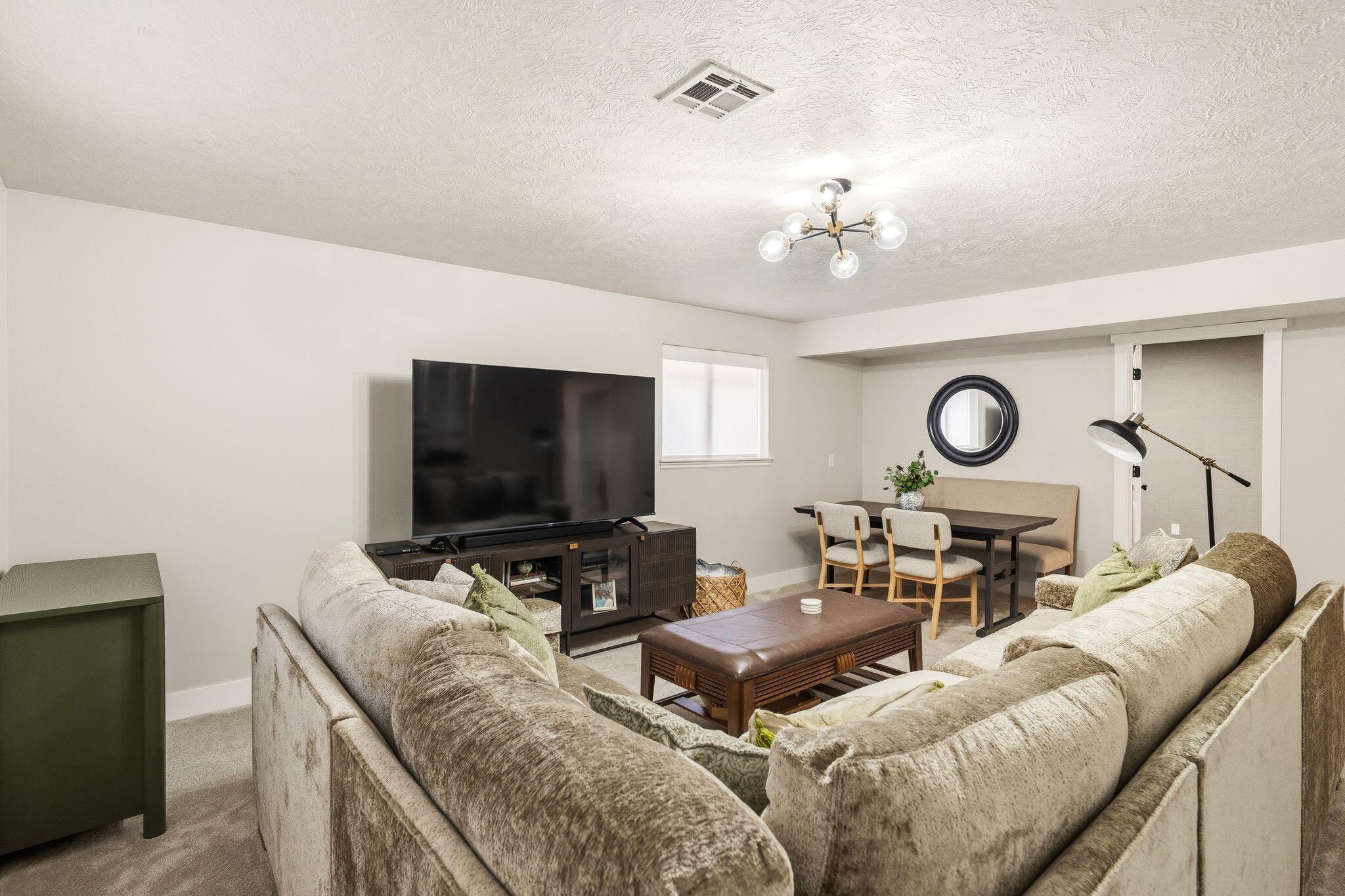 RED CANYON TOWNHOMES - Residential