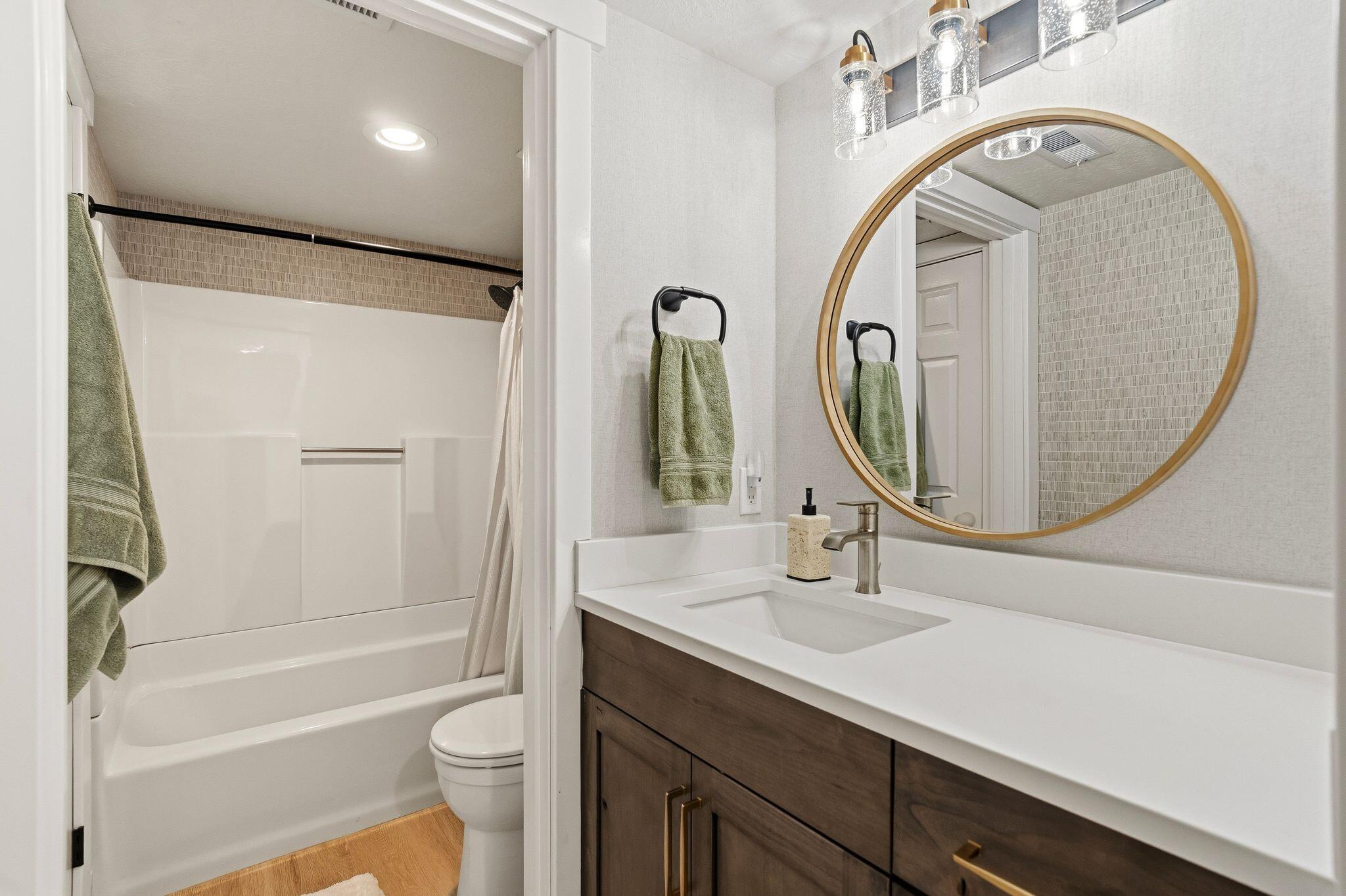 RED CANYON TOWNHOMES - Residential