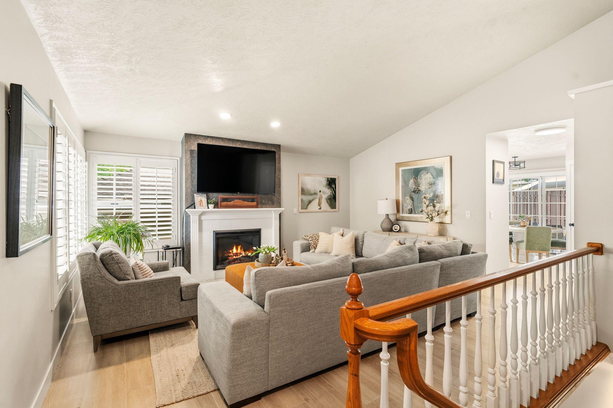 RED CANYON TOWNHOMES - Residential