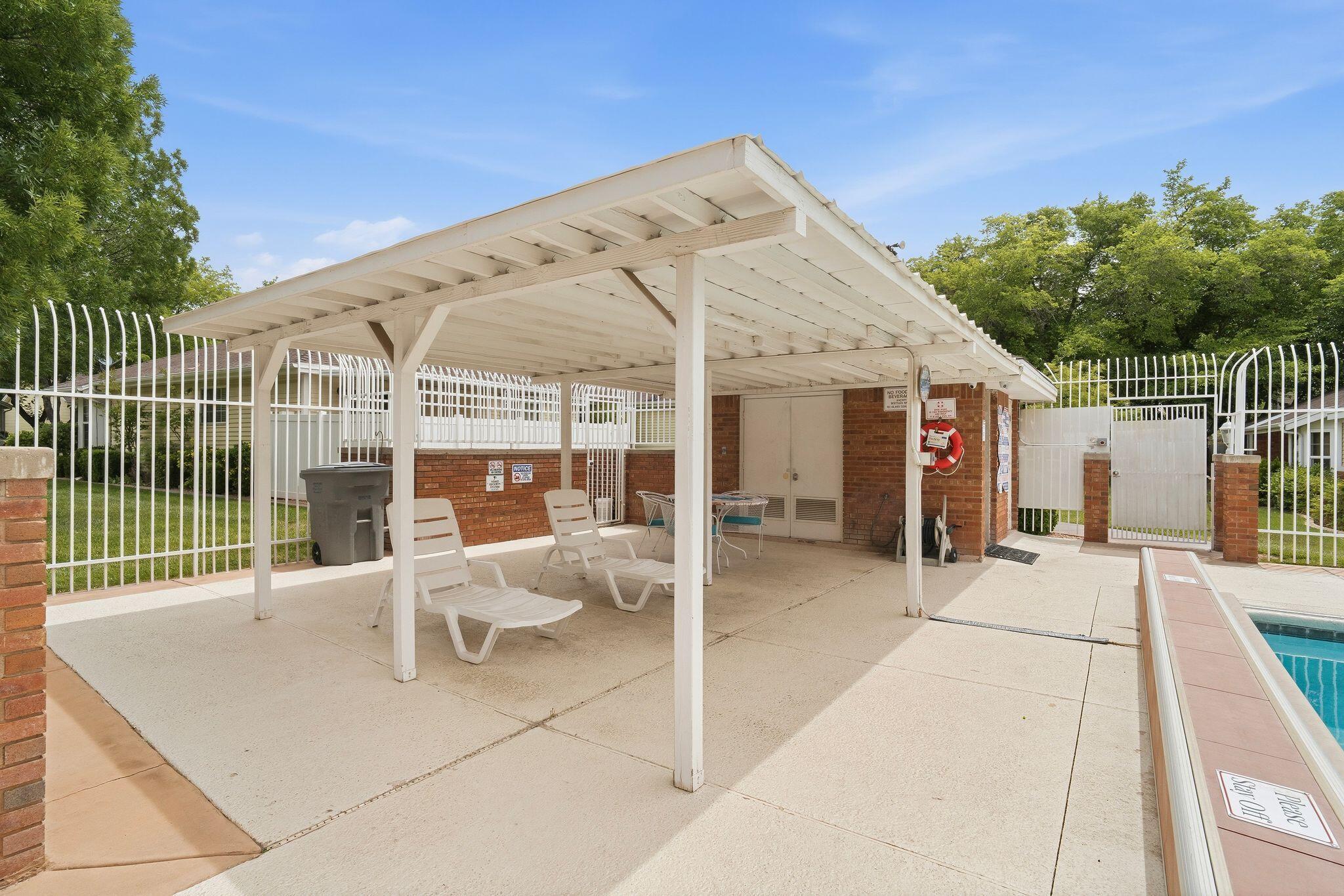 RED CANYON TOWNHOMES - Residential