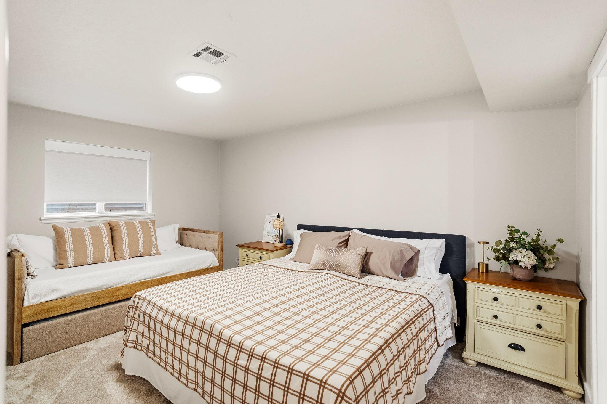 RED CANYON TOWNHOMES - Residential