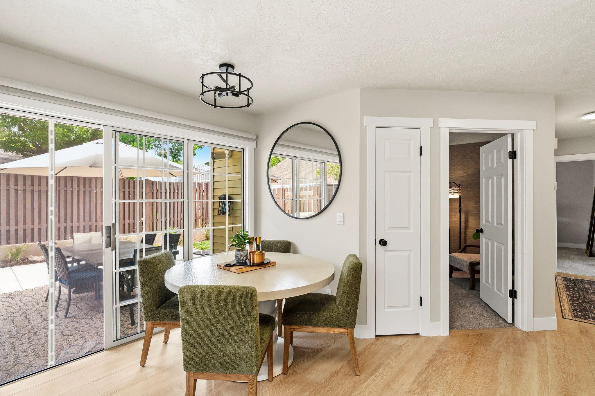 RED CANYON TOWNHOMES - Residential