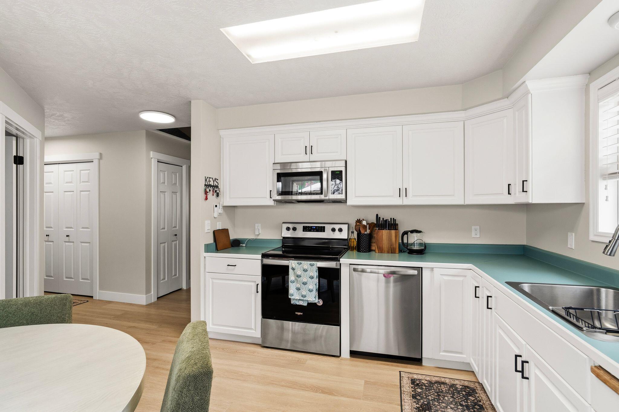 RED CANYON TOWNHOMES - Residential