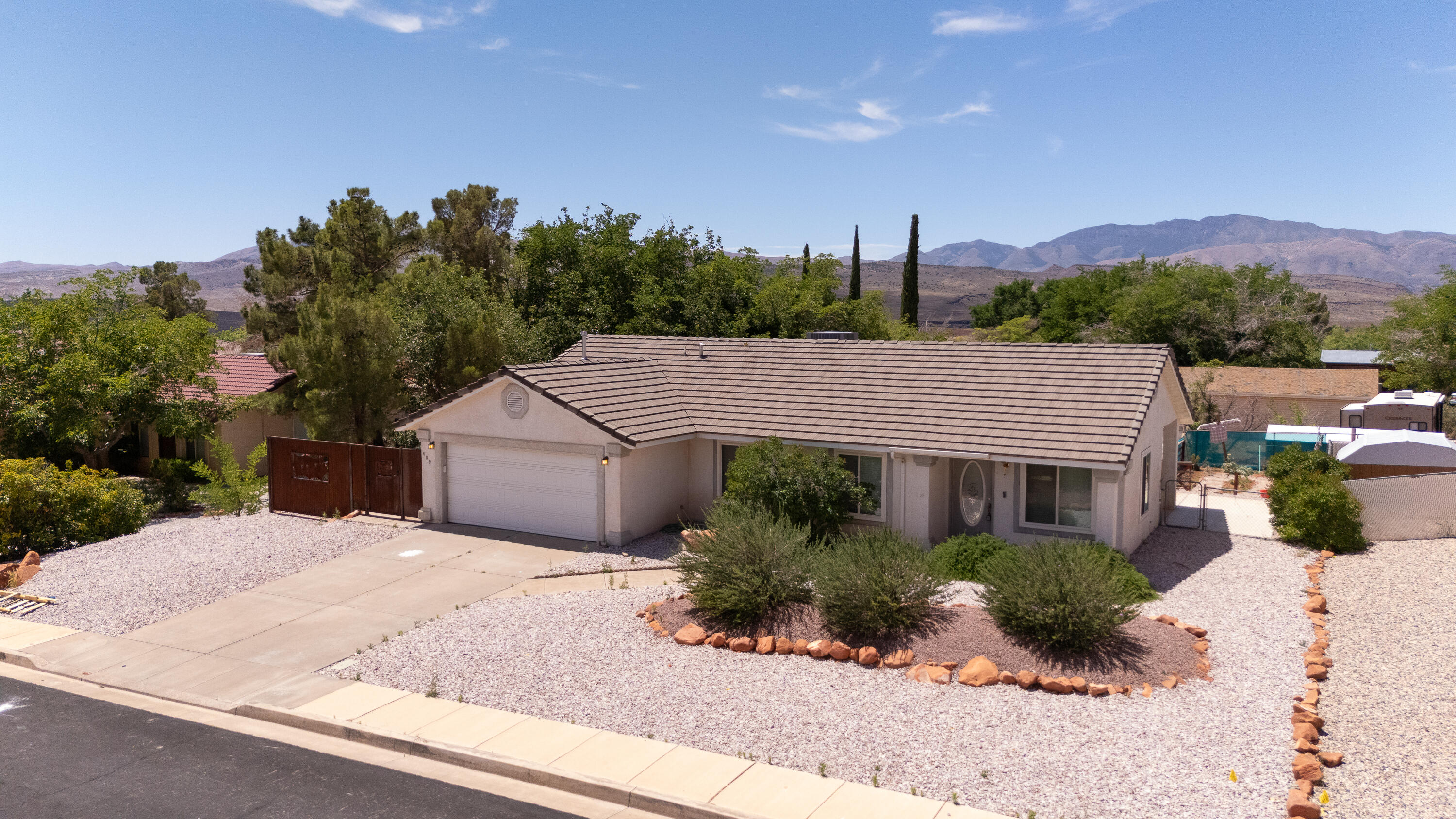 SUMMIT RIDGE - Residential