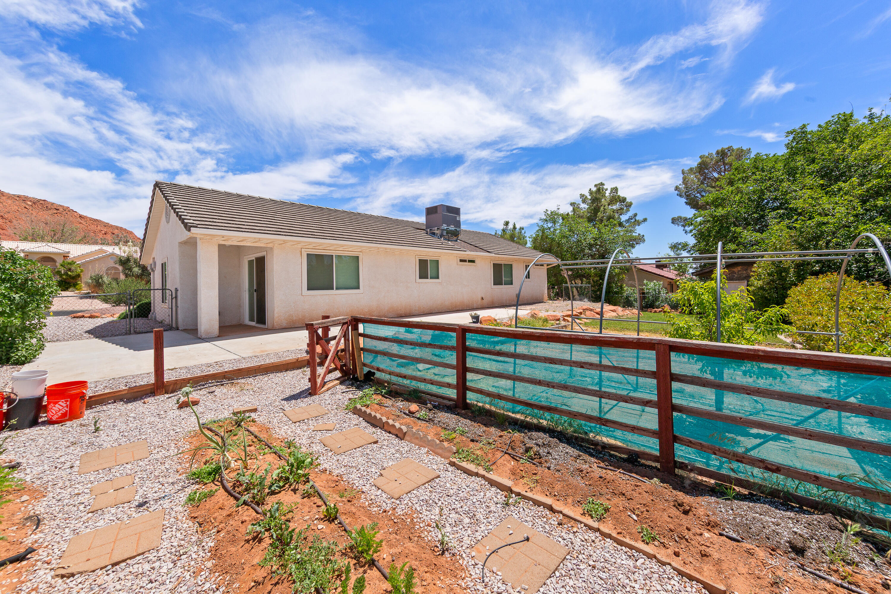 SUMMIT RIDGE - Residential
