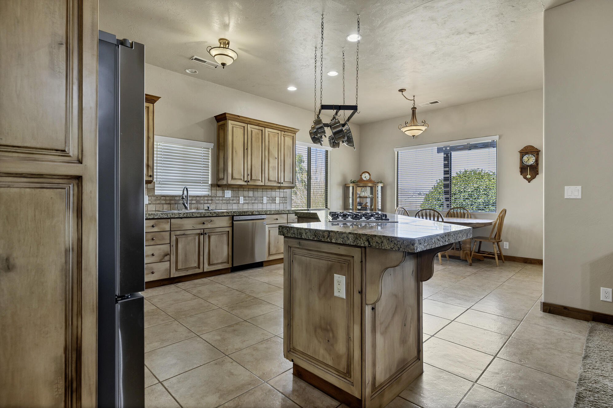 SHADOW MOUNTAIN - Residential