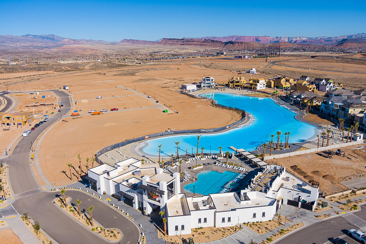 DESERT COLOR RESORT - Residential