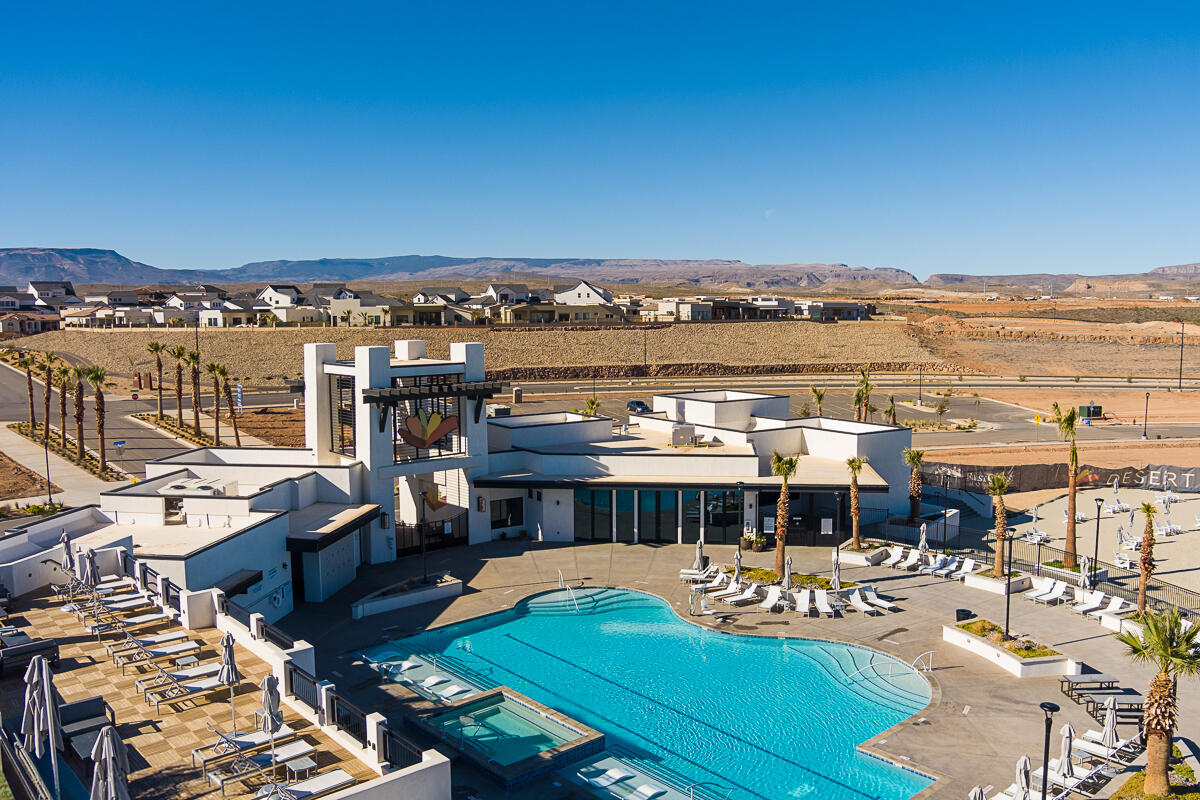 DESERT COLOR RESORT - Residential
