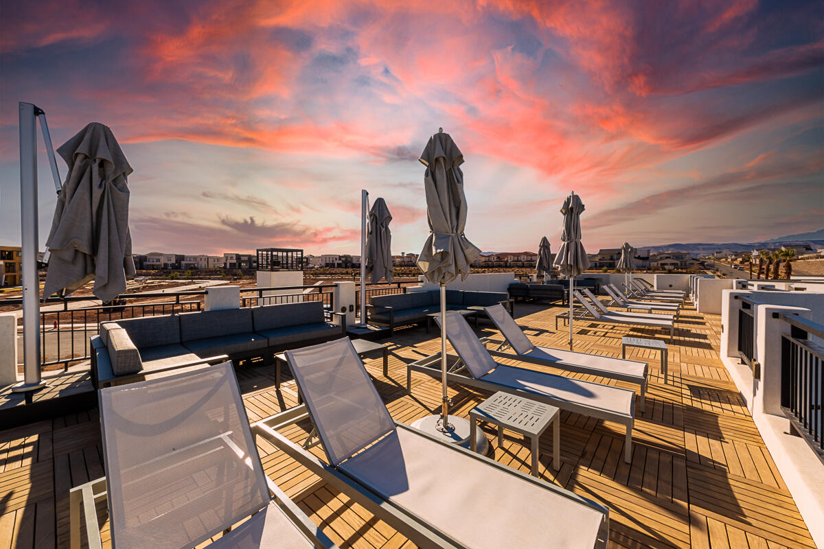 DESERT COLOR RESORT - Residential