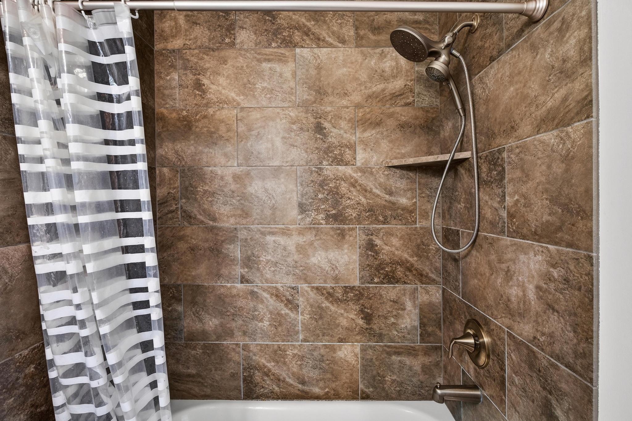MOENAVE CONDO - Residential