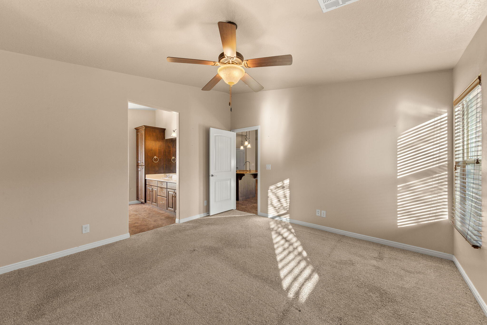 DESERT ROSE - Residential