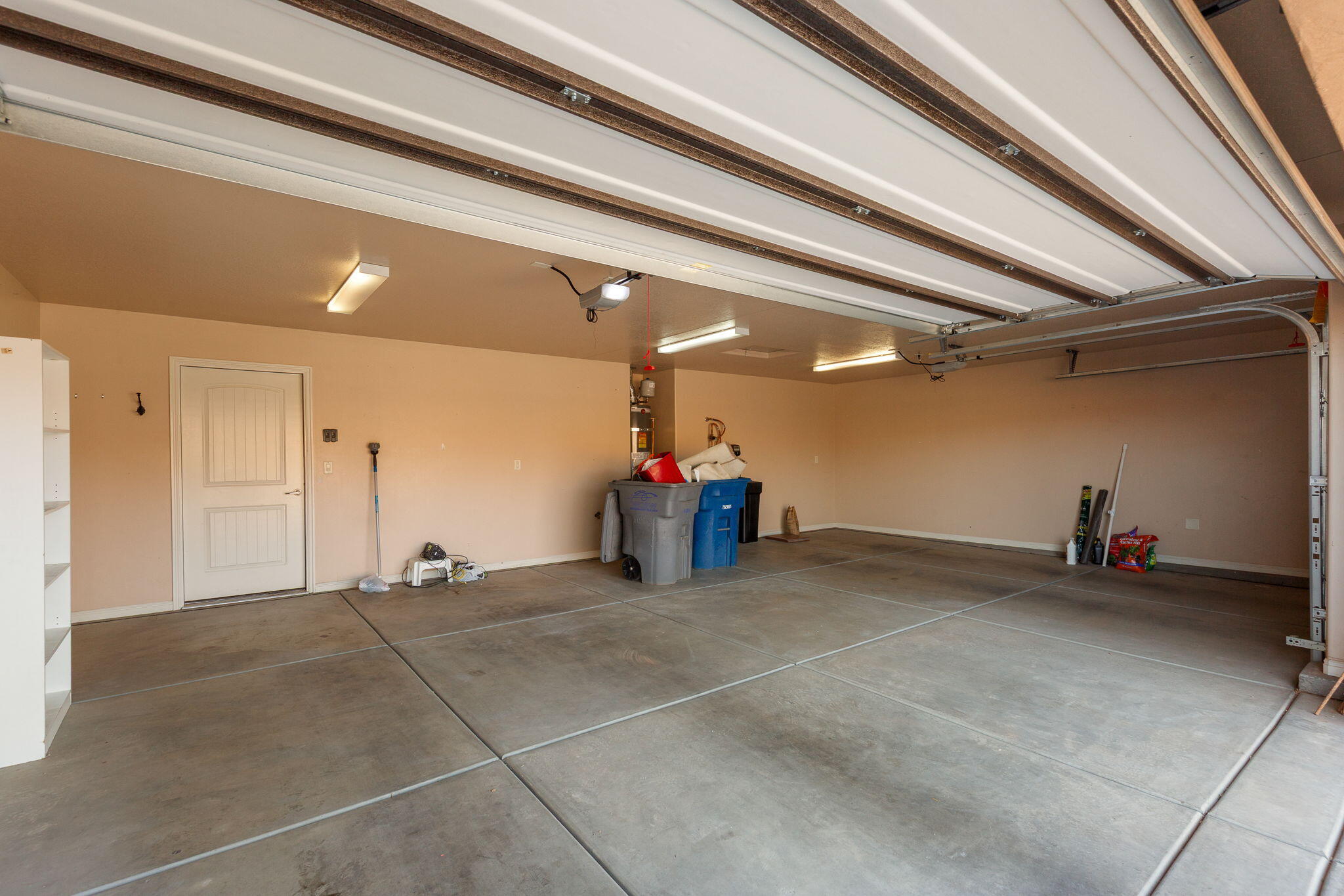 DESERT ROSE - Residential