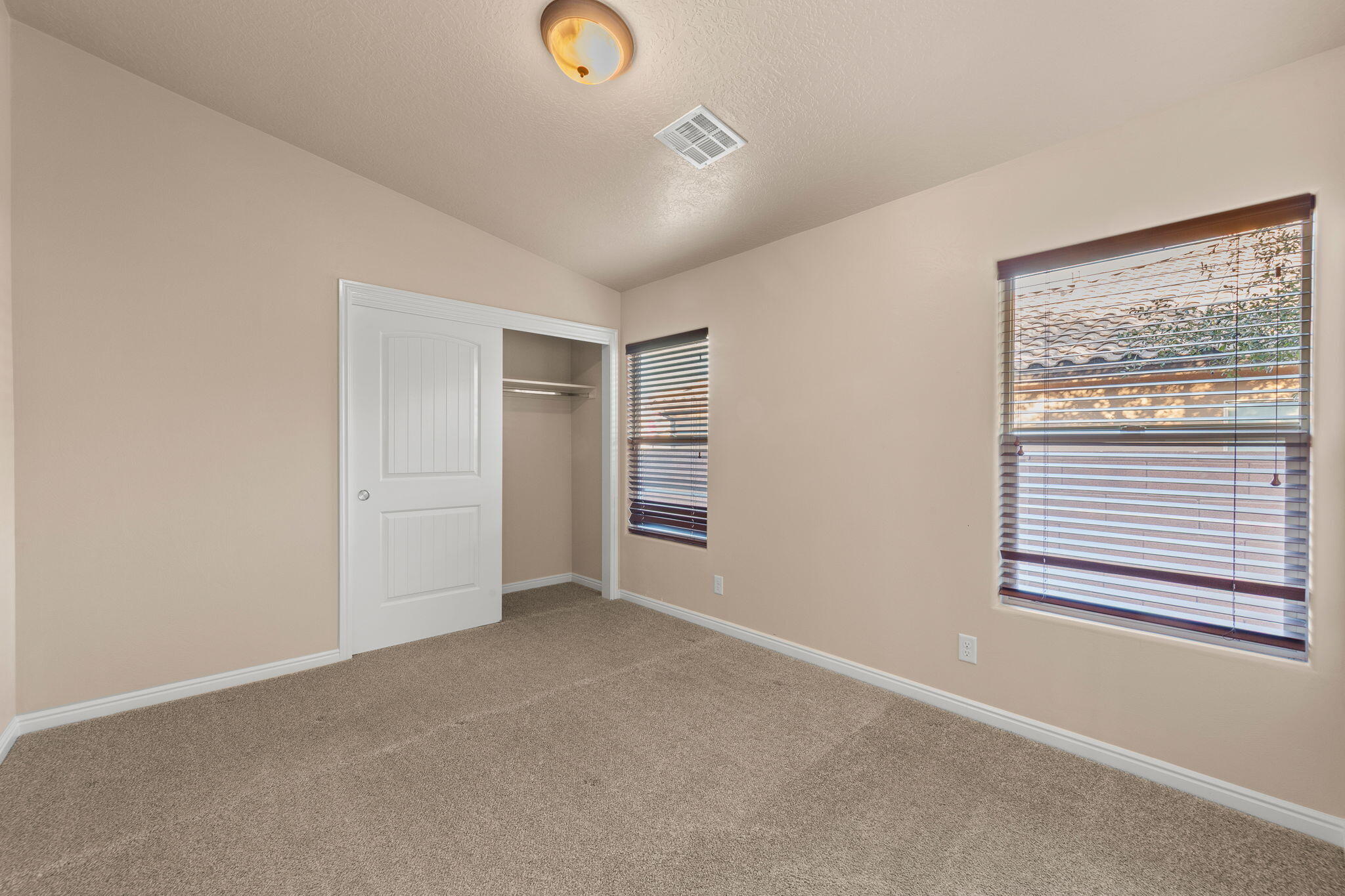 DESERT ROSE - Residential